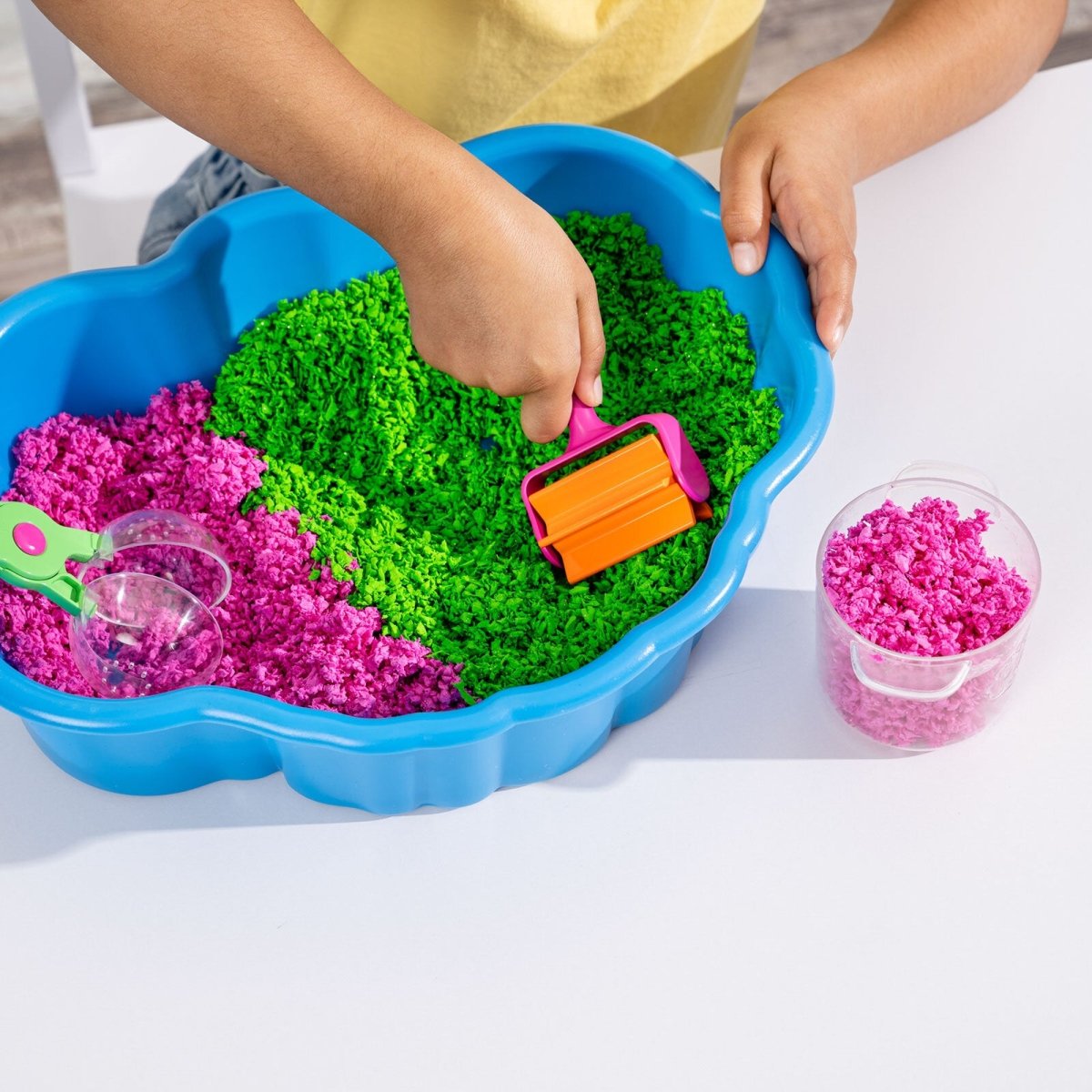 Learning Resources Playfoam Pluffle Sensory Station