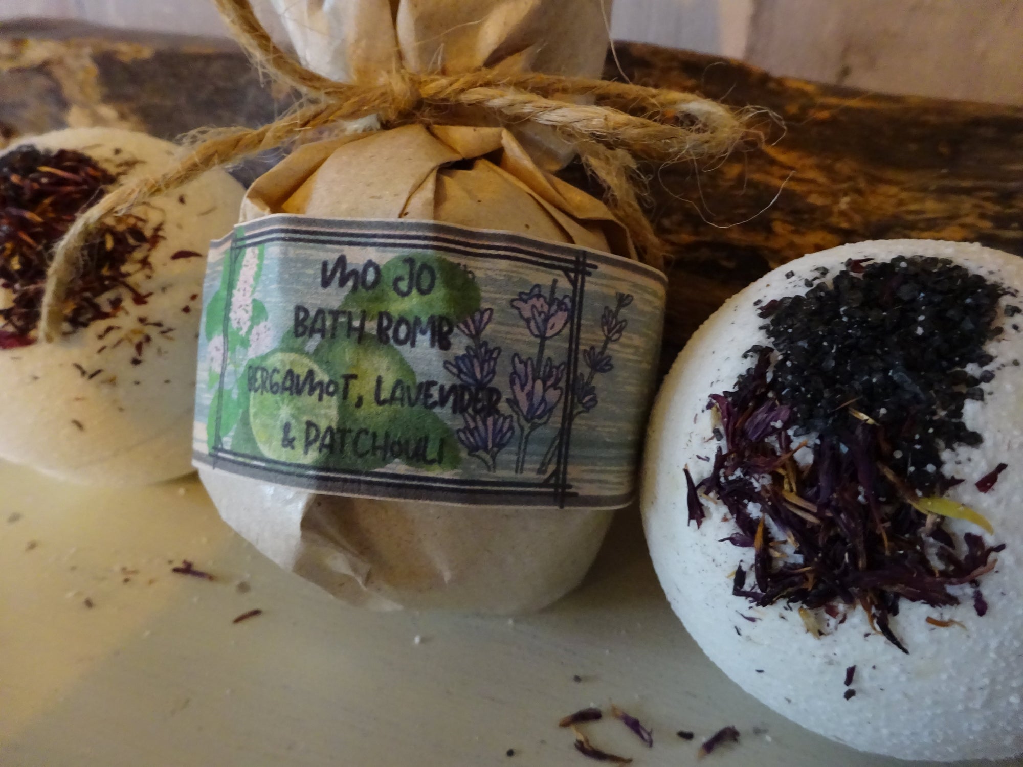 Aromatherapy Bath Bombs " Mo Jo"