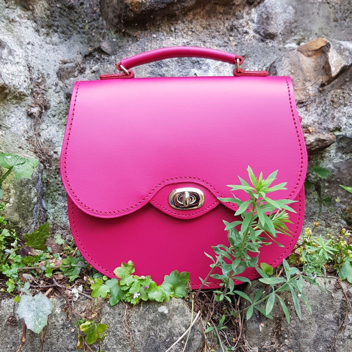 Handmade Leather Twist Lock Saddle Bag - Magenta-4