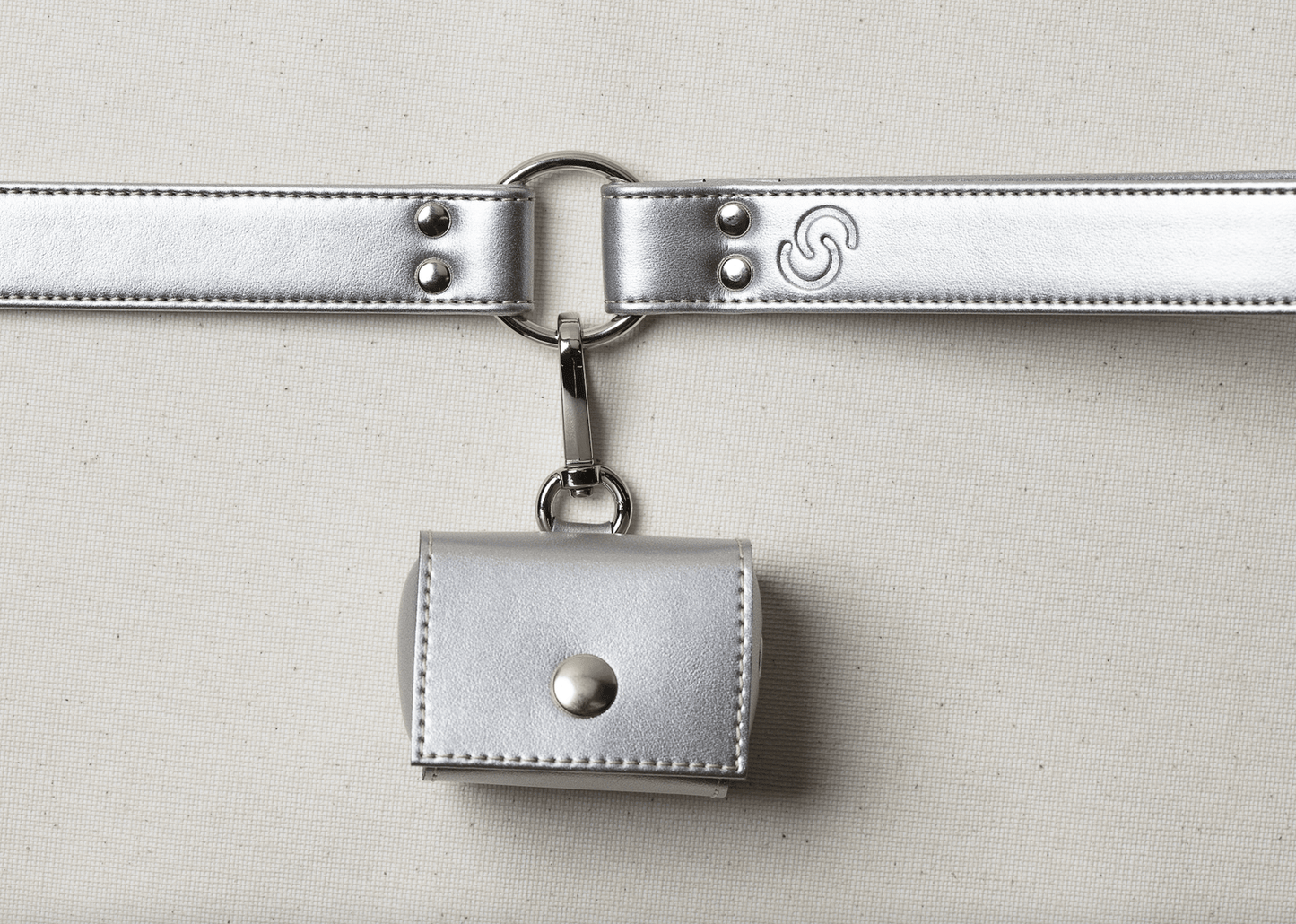 Apple leather poo bag holder - mezetto