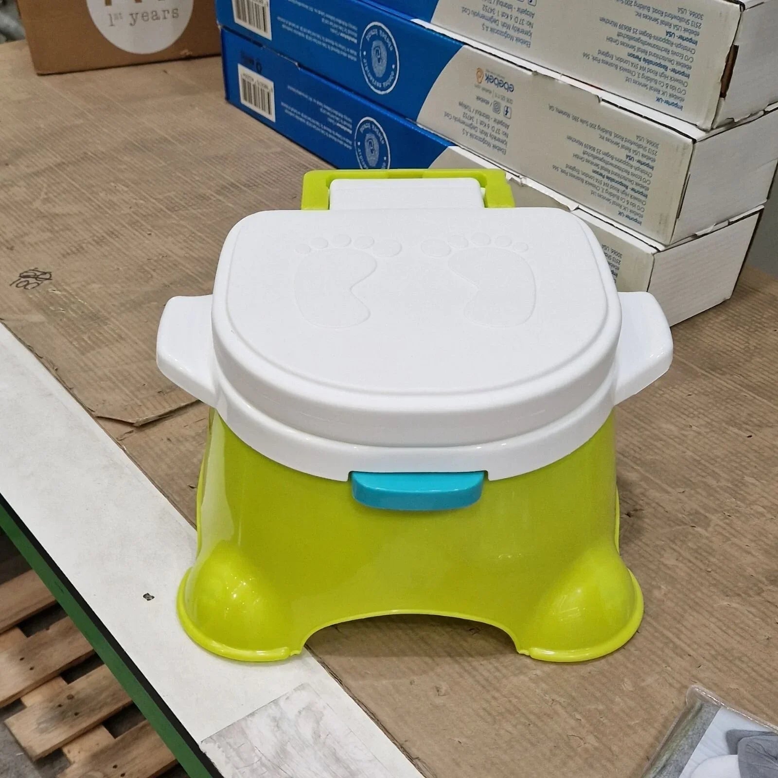 baby plus - 3 in 1 Musical Potty & Step Stool - Multicolour - mezetto