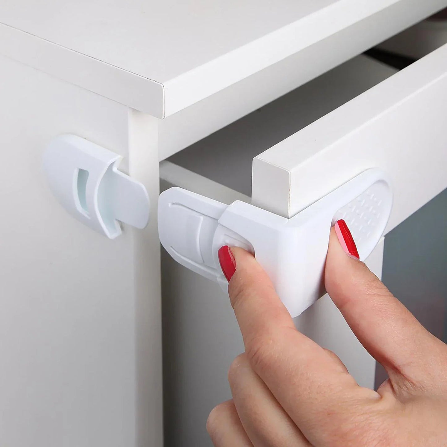 baby plus Double - Buttoned Drawer Lock - mezetto