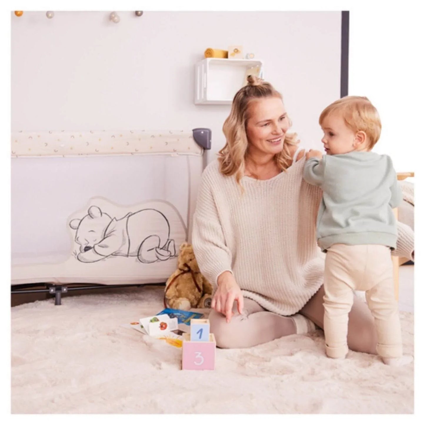 Hauck Dream N Play Go Travel Cot - Winnie the Pooh