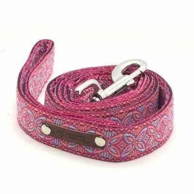 Chic Collar for Stylish Pooches-3