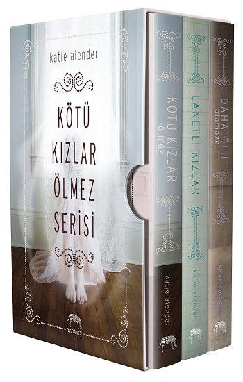 Kötü Kızlar Ölmez Serisi Kutulu Set (Çiltli)