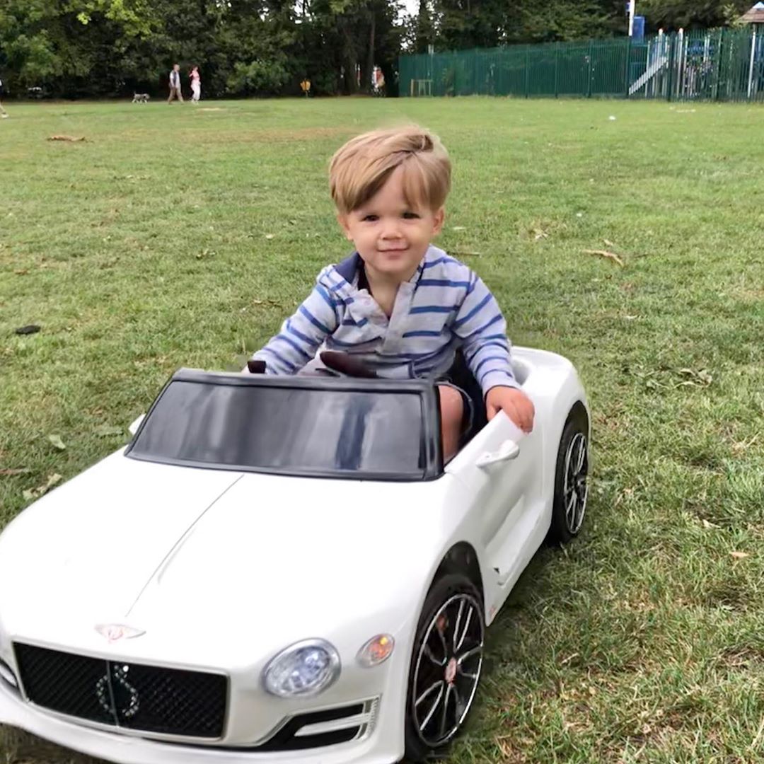 Bentley Kiddie Cruiser: 12V Ride-On with LED Illumination, MP3 Player, Youthful Thrill on Wheels, White | HOMCOM-8