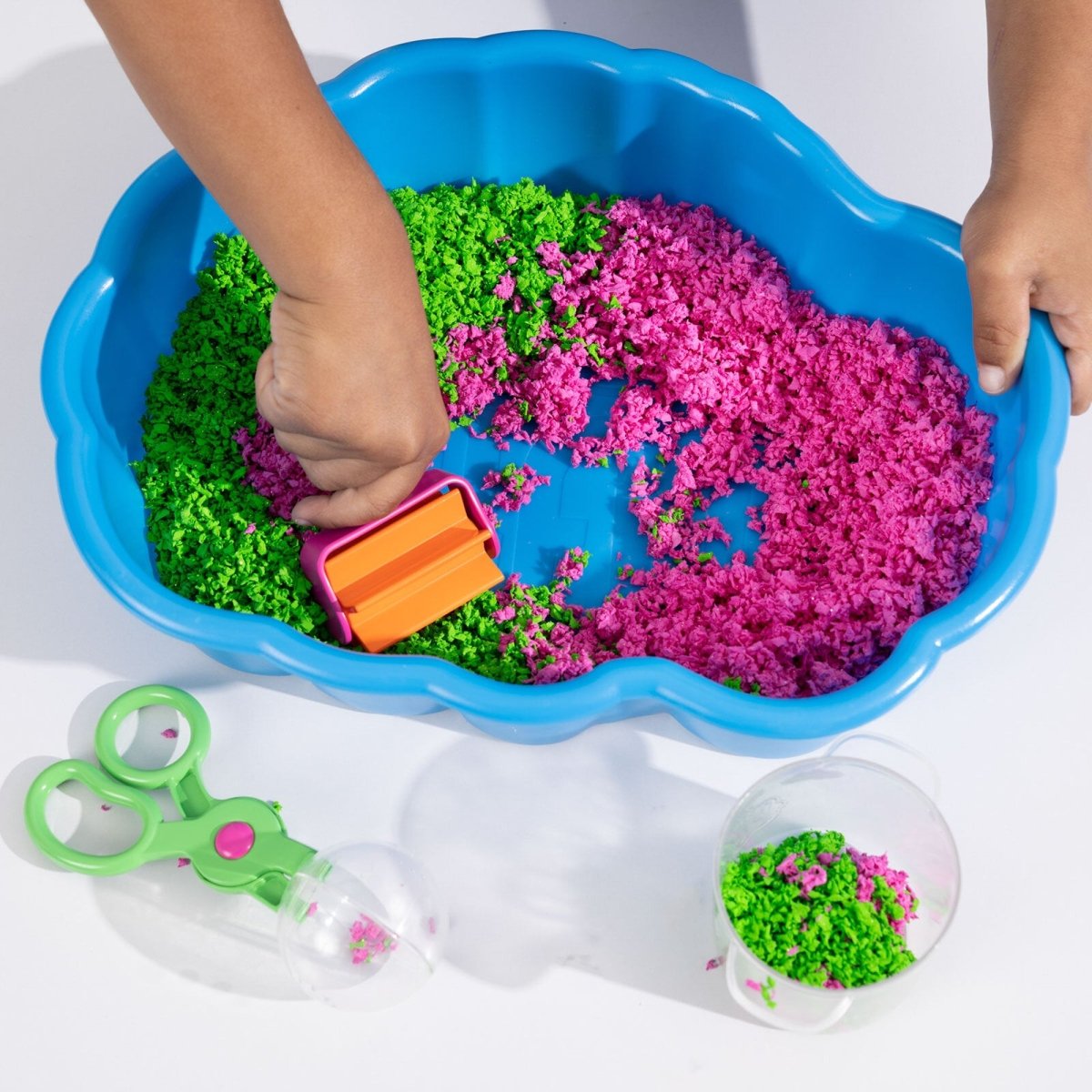 Learning Resources Playfoam Pluffle Sensory Station