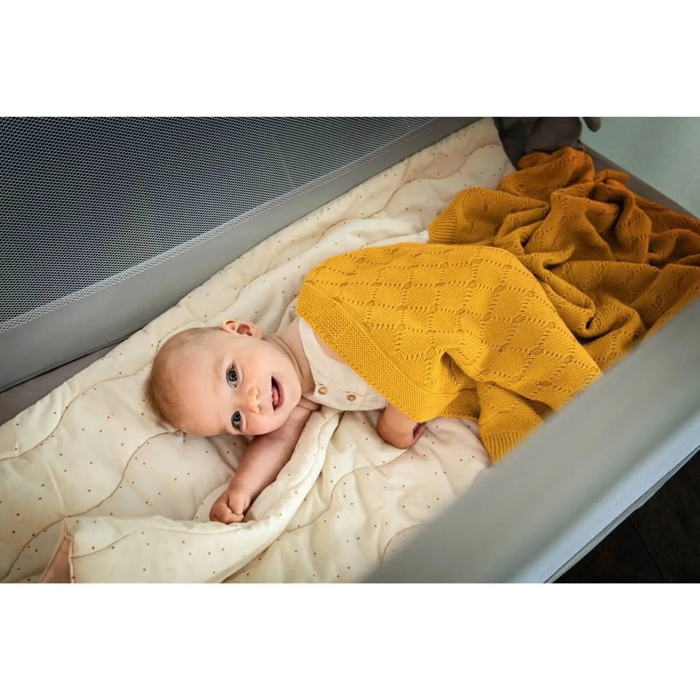 Hauck Dream N Play Travel Cot - Beige