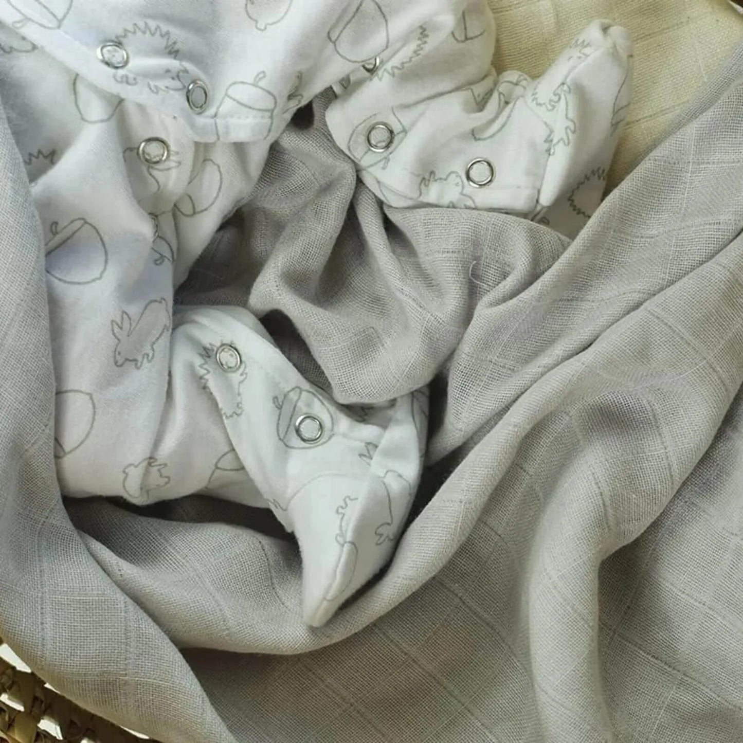 MuslinZ 12 Pack Muslin Squares 70x70cm - Grey