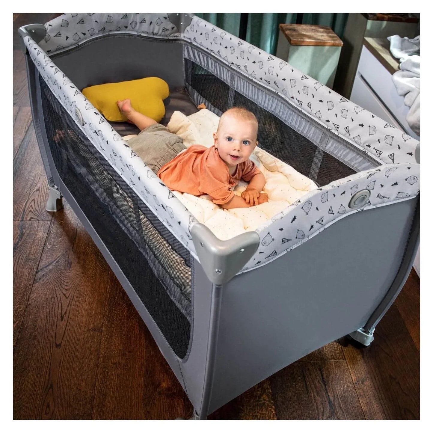 Outlet - Hauck Sleep N Play Center Bassinet Travel Cot & Playpen - Stars