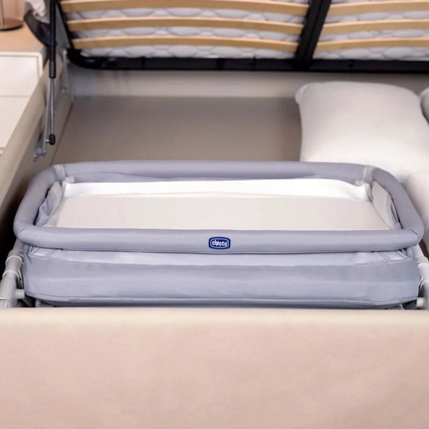 Chicco Next2Me Pop Up Crib - Atmosphere