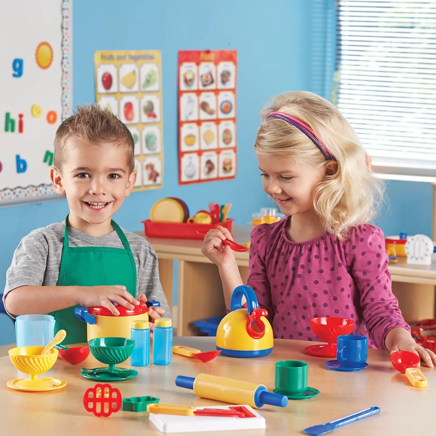 Learning Resources Pretend & Play Great Value Kitchen Set