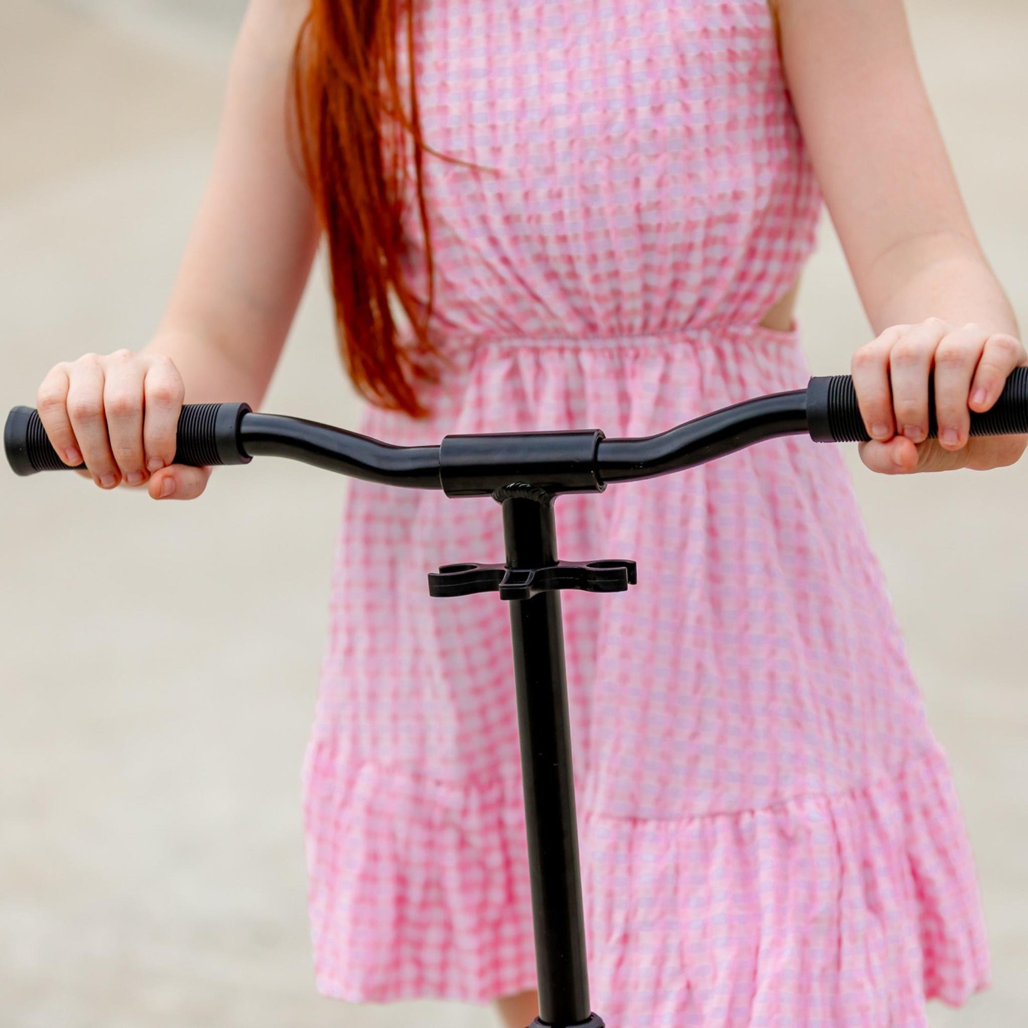 Black - Deluxe 2 Wheel Scooter - mezetto