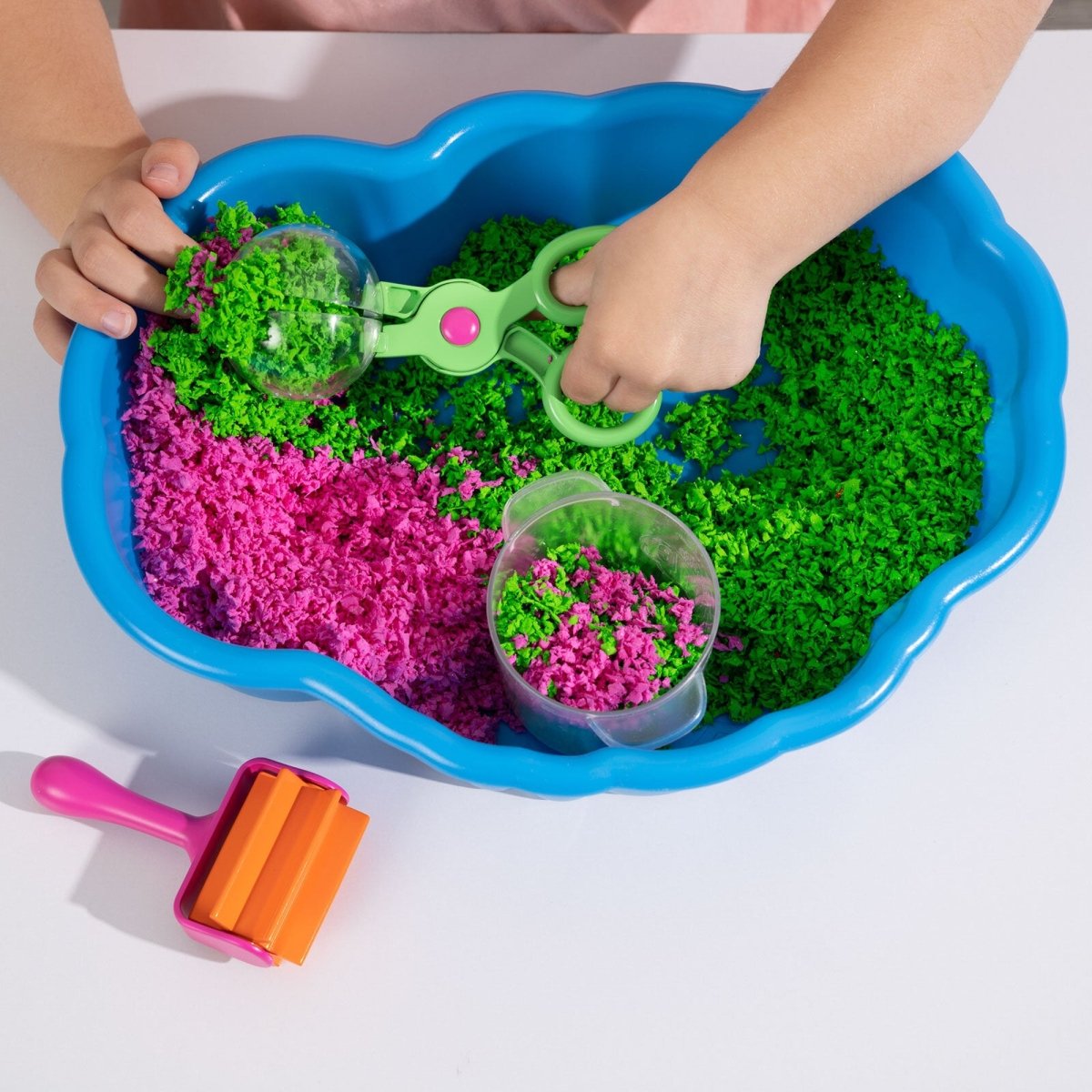 Learning Resources Playfoam Pluffle Sensory Station