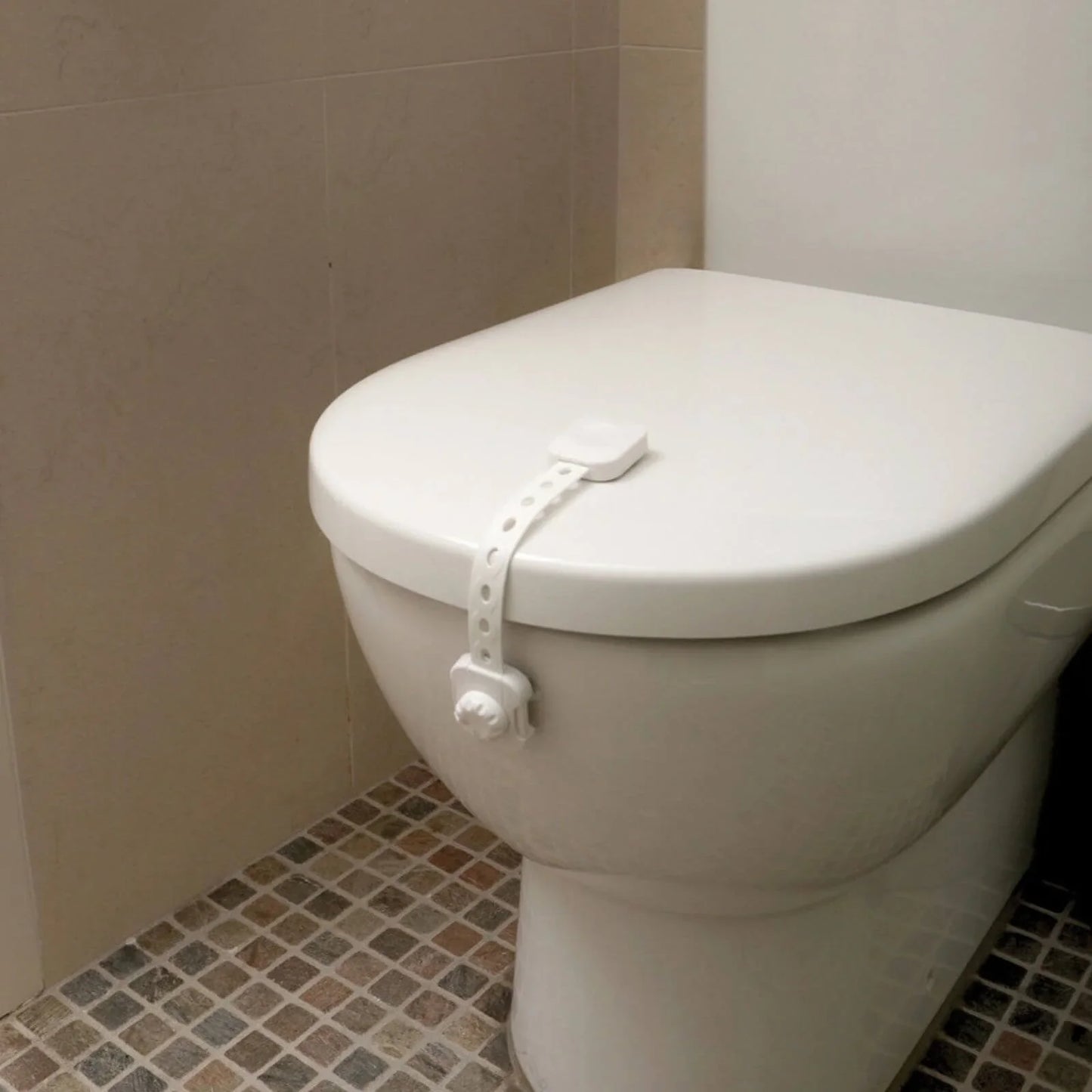 Dreambaby Twist N Lock Multi-Purpose Safety Latch Polybag Pack of 6 - White