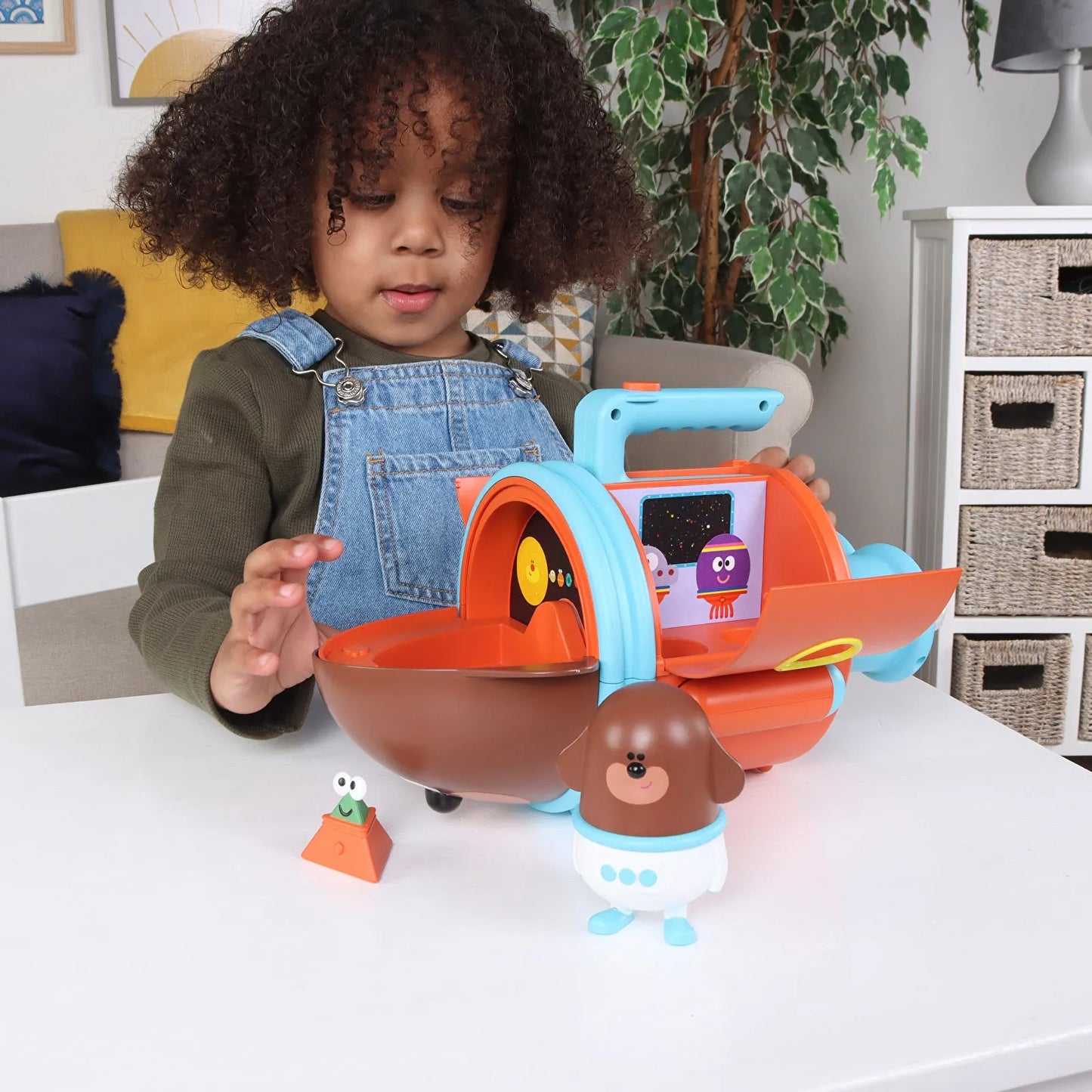 Hey Duggee Transforming Duggee Space Rocket