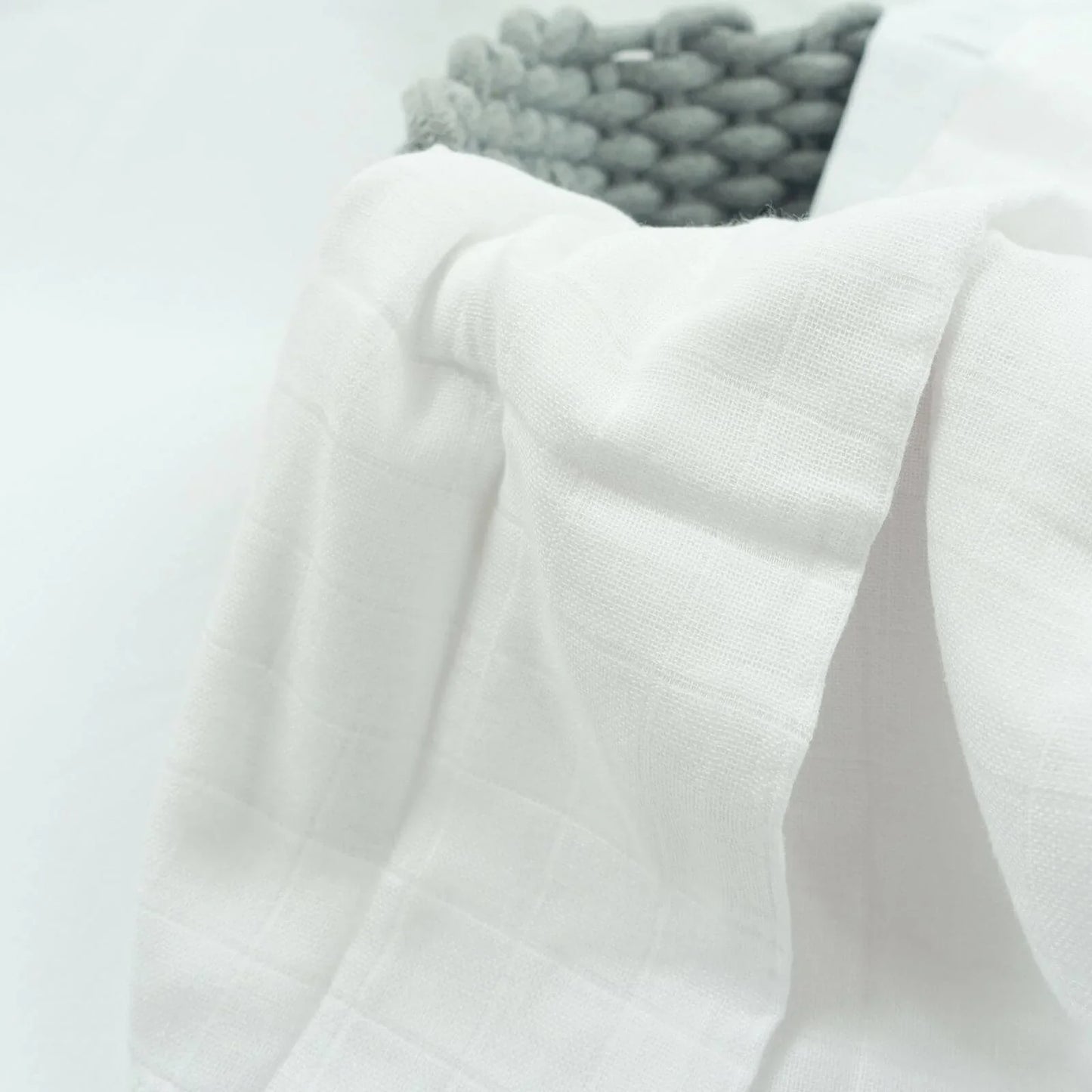 MuslinZ 12 Pack Muslin Squares 70x70cm - White