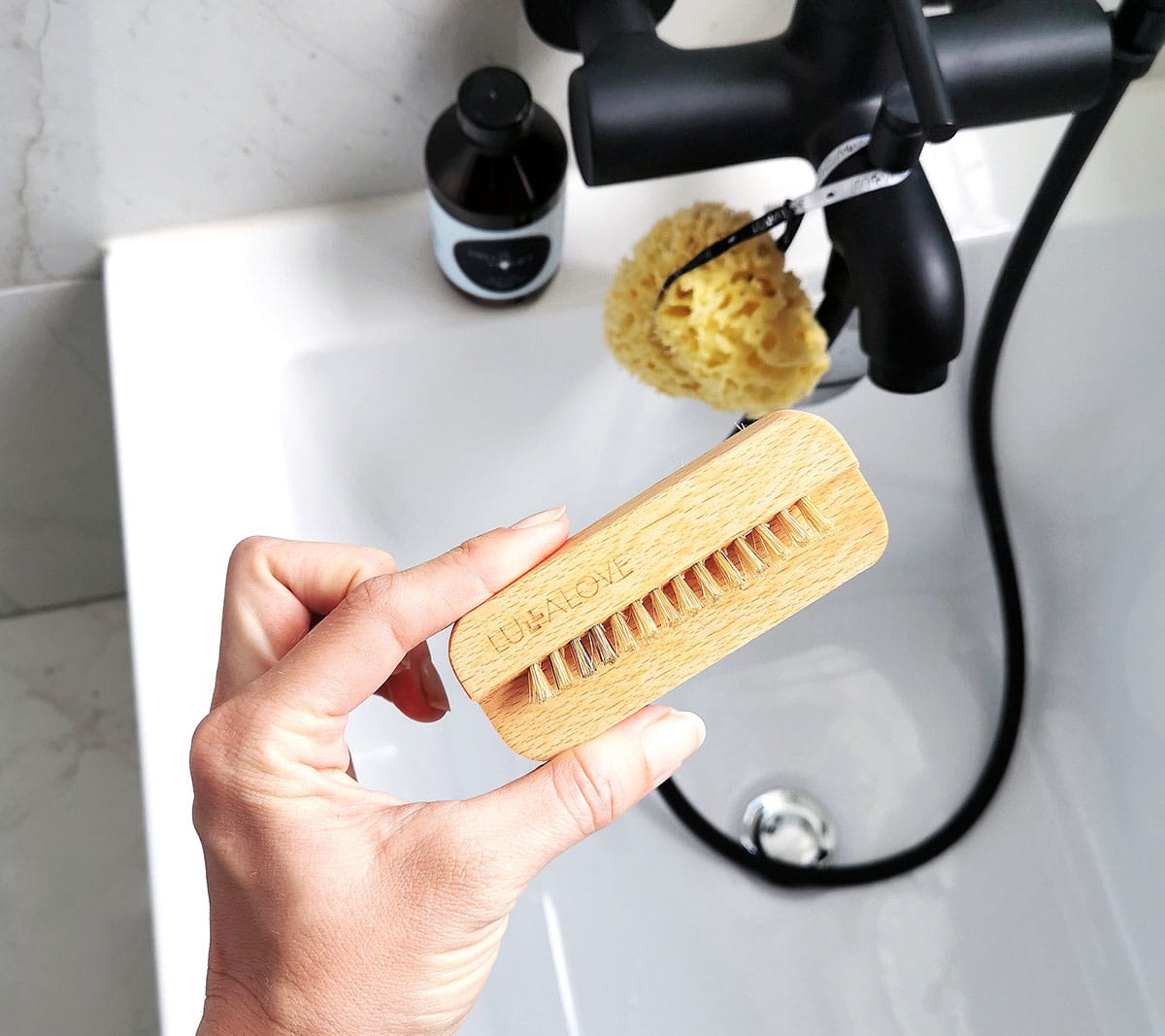 Nagelbürste aus Buchenholz