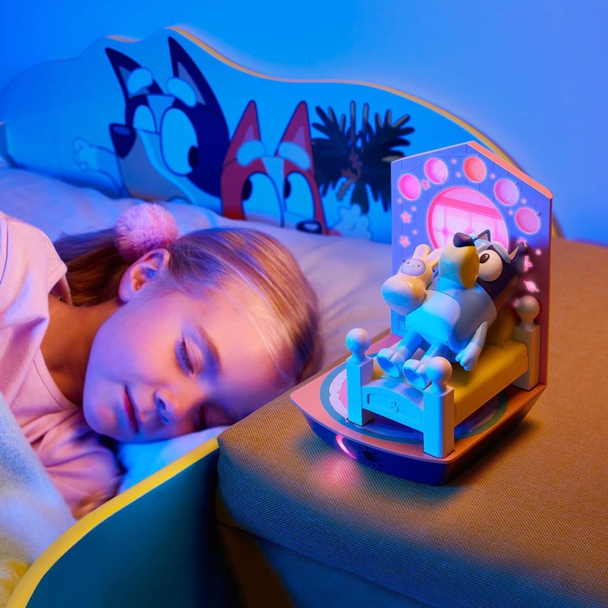 GoGlow Bluey Dream 3-in-1 Nightlight, Torch and Sleep Trainer