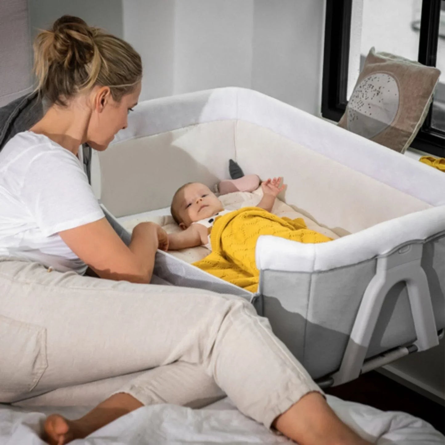 Hauck Face to Me 2 Bedside Crib - Melange Grey