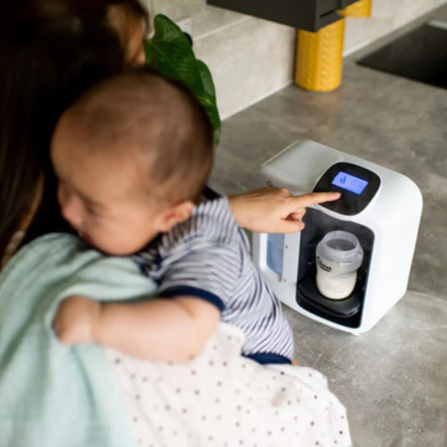 Tommee Tippee Perfect Prep Day & Night - White