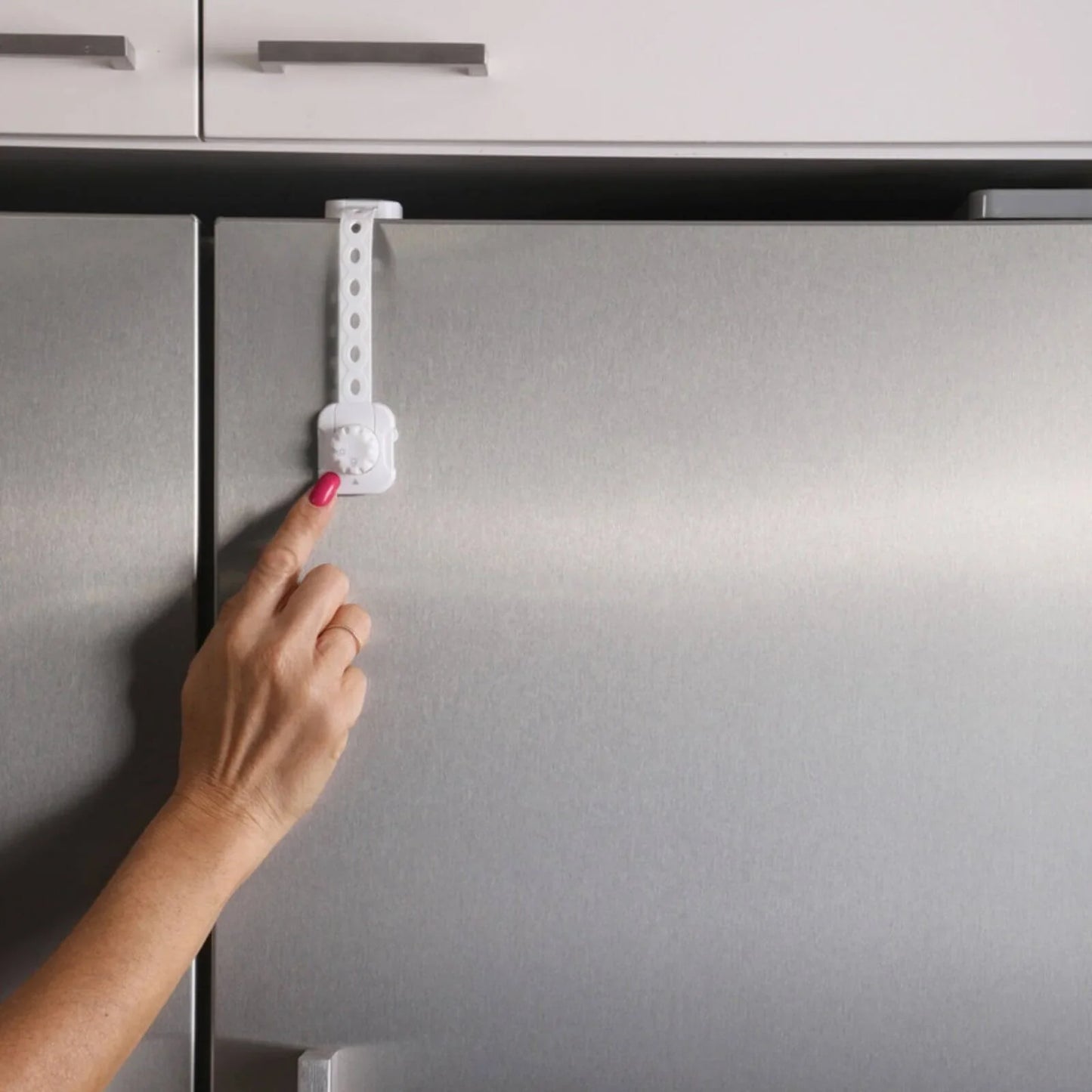 Dreambaby Twist N Lock Multi-Purpose Safety Latch Polybag Pack of 6 - White