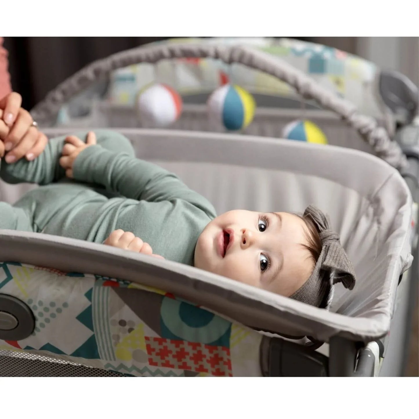 Graco Contour Electra Bassinet Travel Cot with Changing Table - Little Adventures