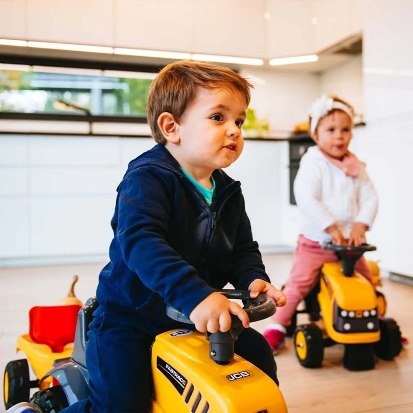 Palplay JCB Ride On Tractor with Trailer