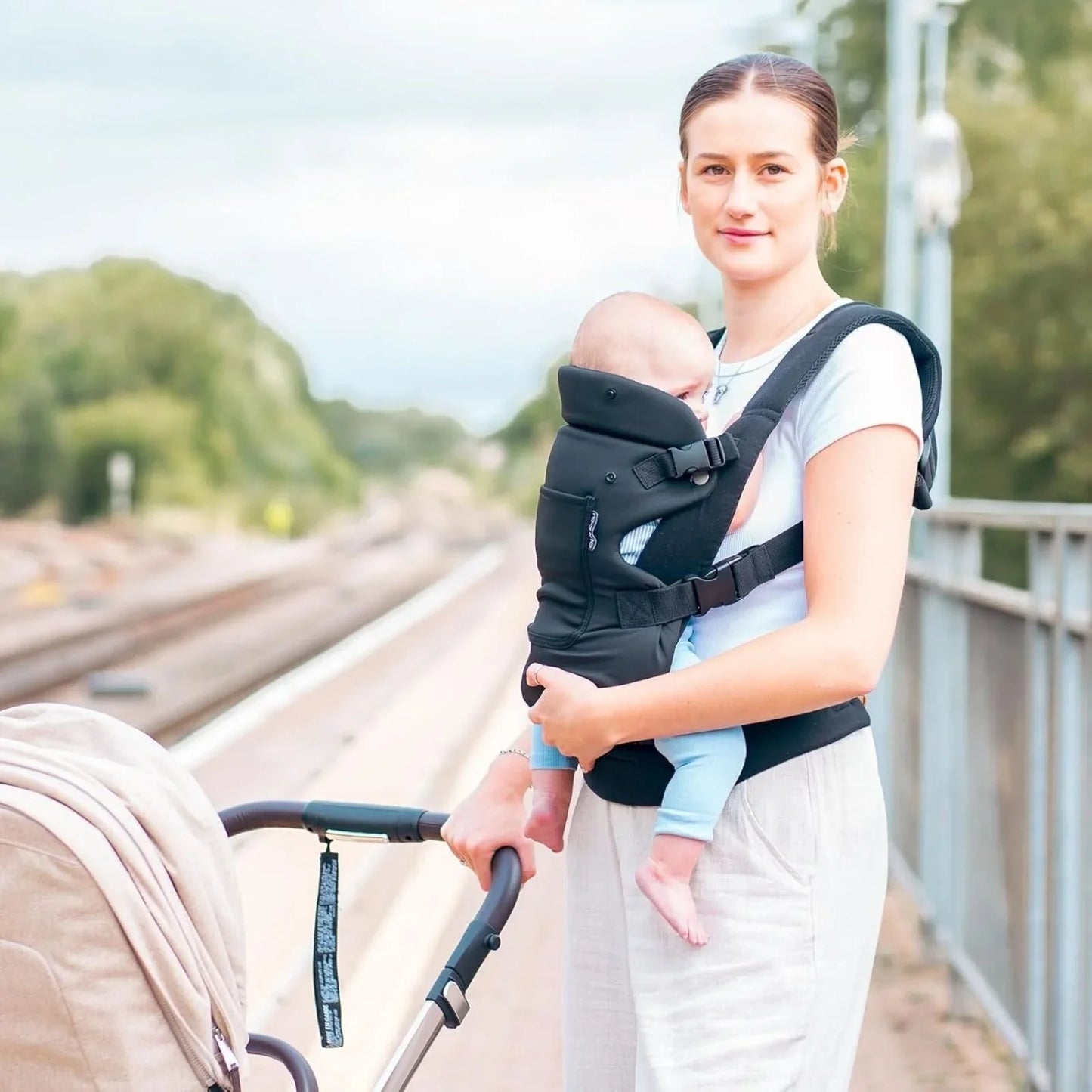 Red Kite Ara Travel Baby Carrier - Black