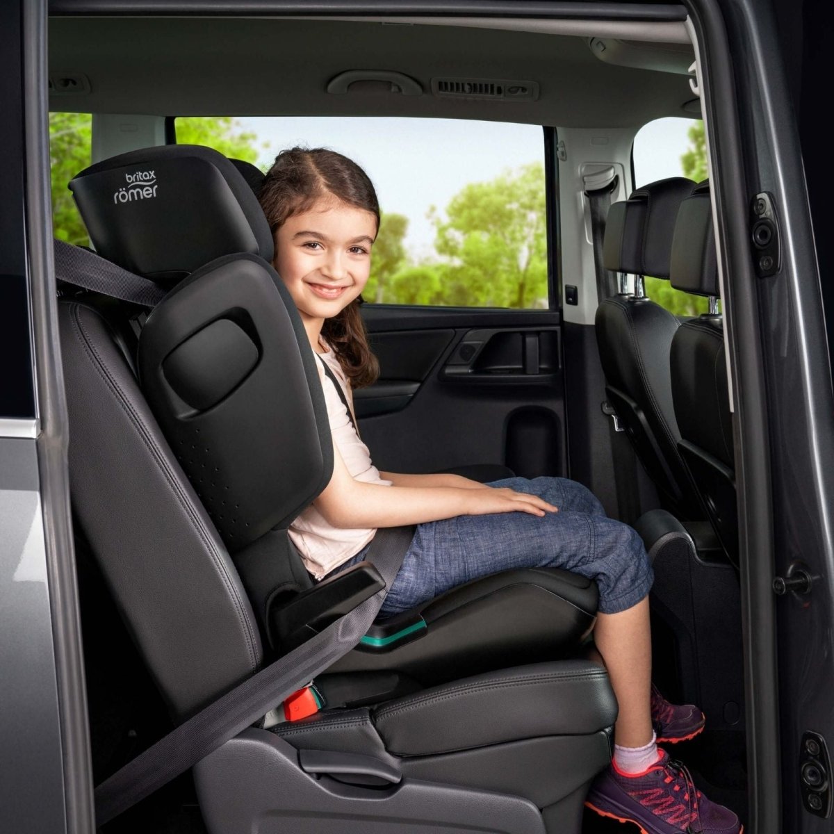 Britax Römer KIDFIX M i-Size - Cosmos Black