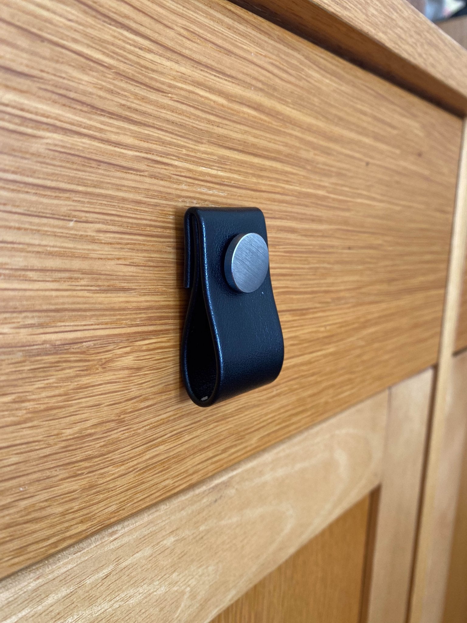 Cupboard door drawer pull, made with apple leather - mezetto
