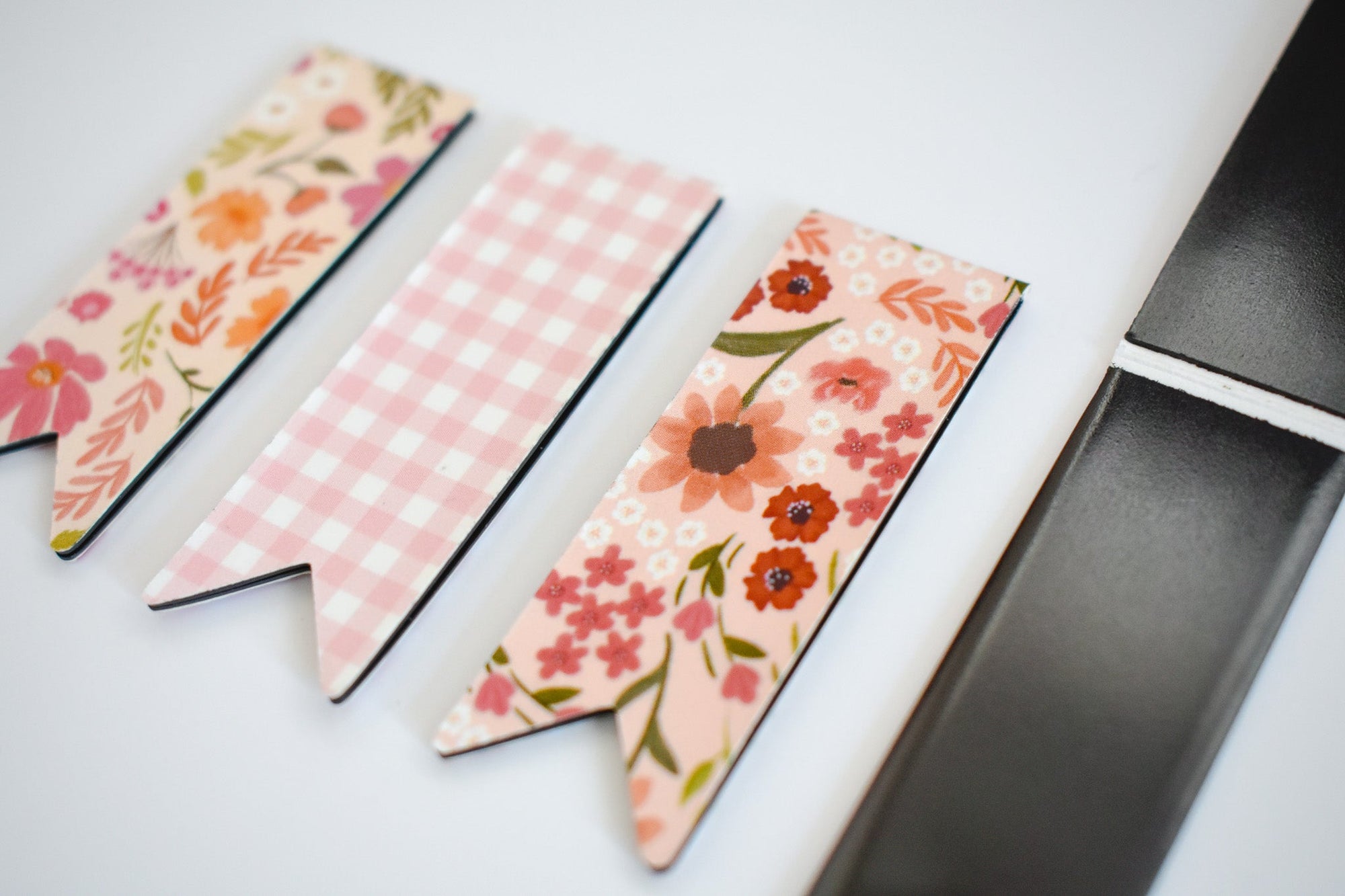 Set of 4 Magnetic Bookmarks