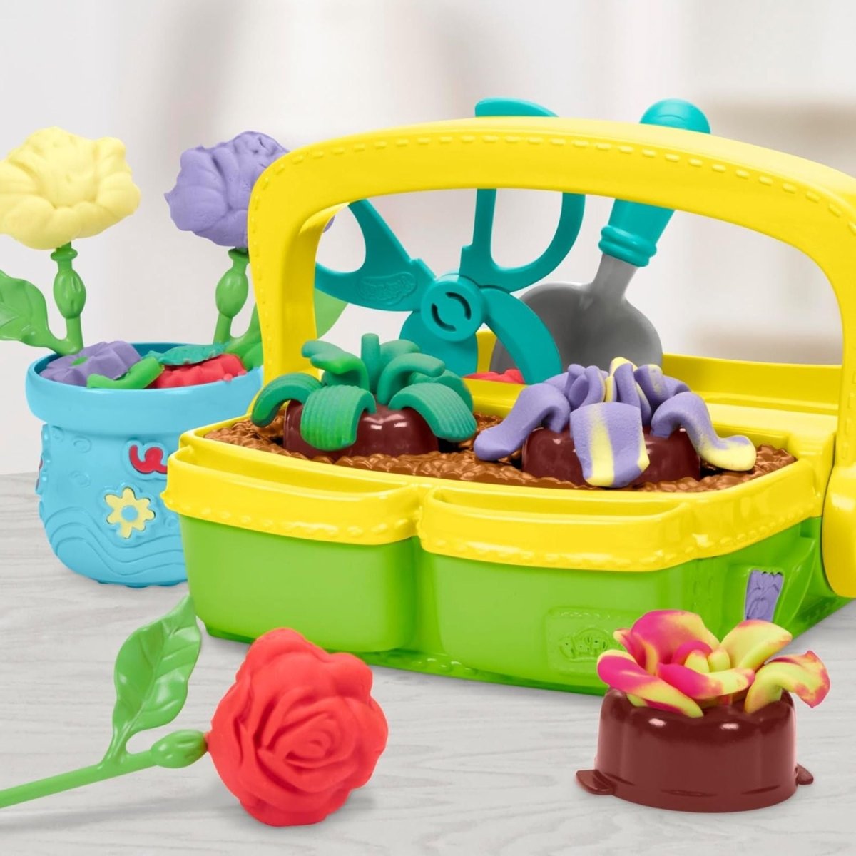 Play-Doh Blooming Flowers