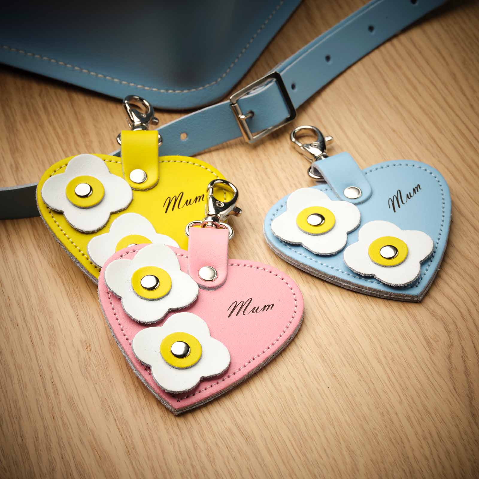 Love heart bag charm - with 'Mum' engraving and flower appliques - Pastel Pink-1