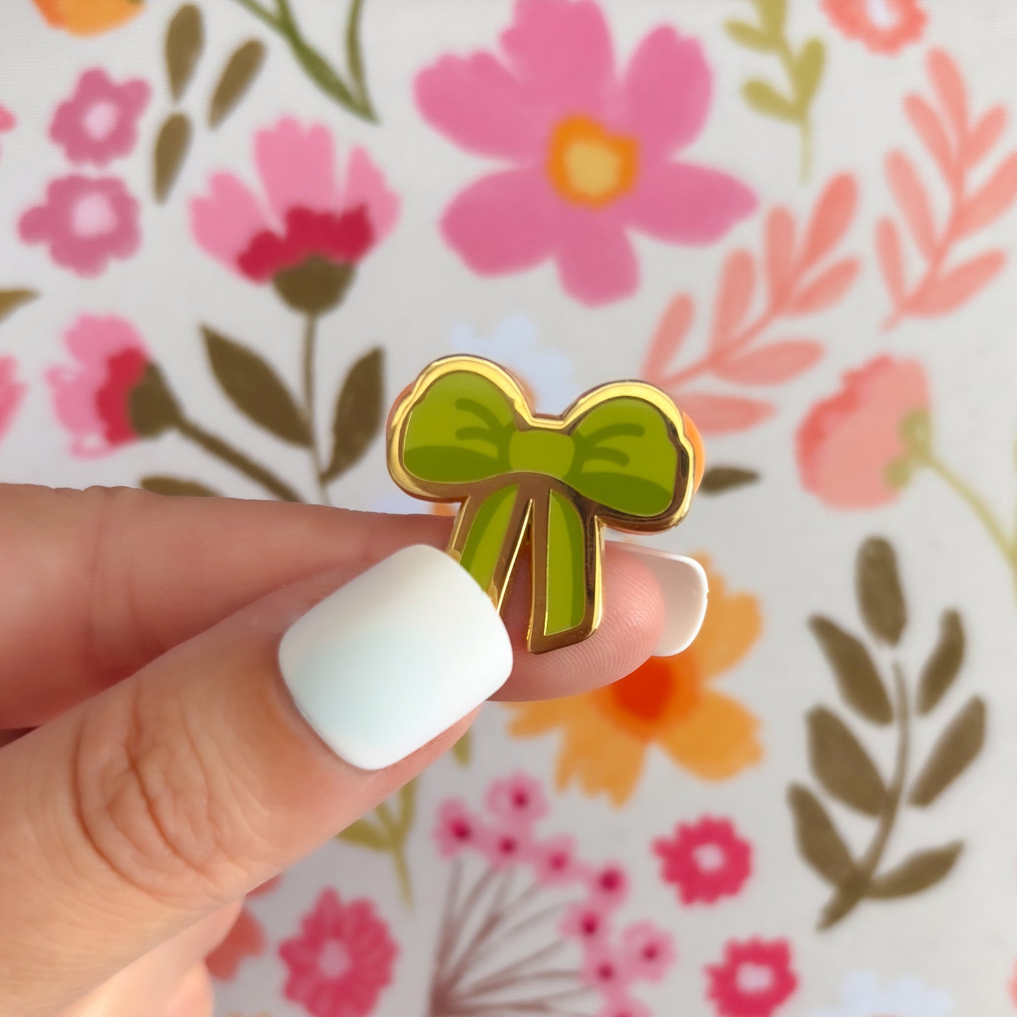 Bumble Summer Pin Set