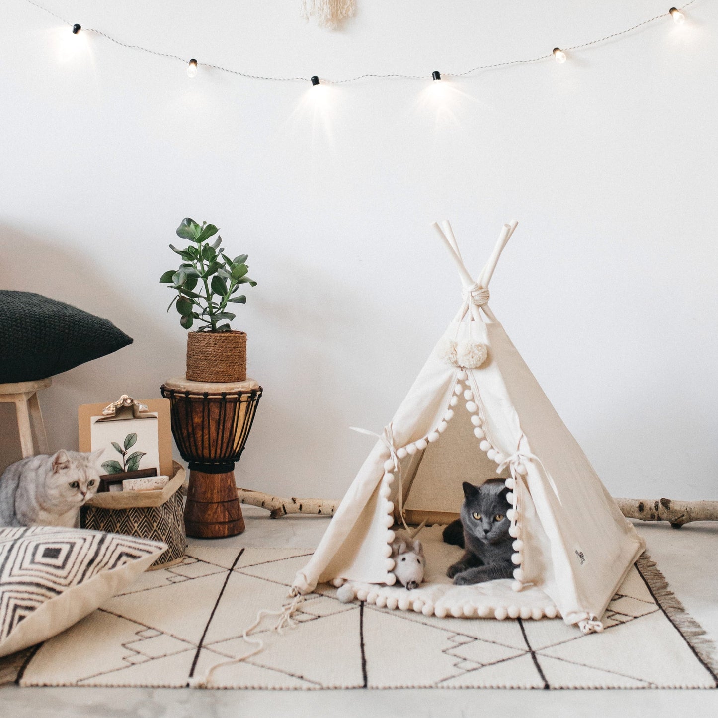 MINICAMP Cat Teepee & Small Dog Tent in Ecru with Pompoms – Size S