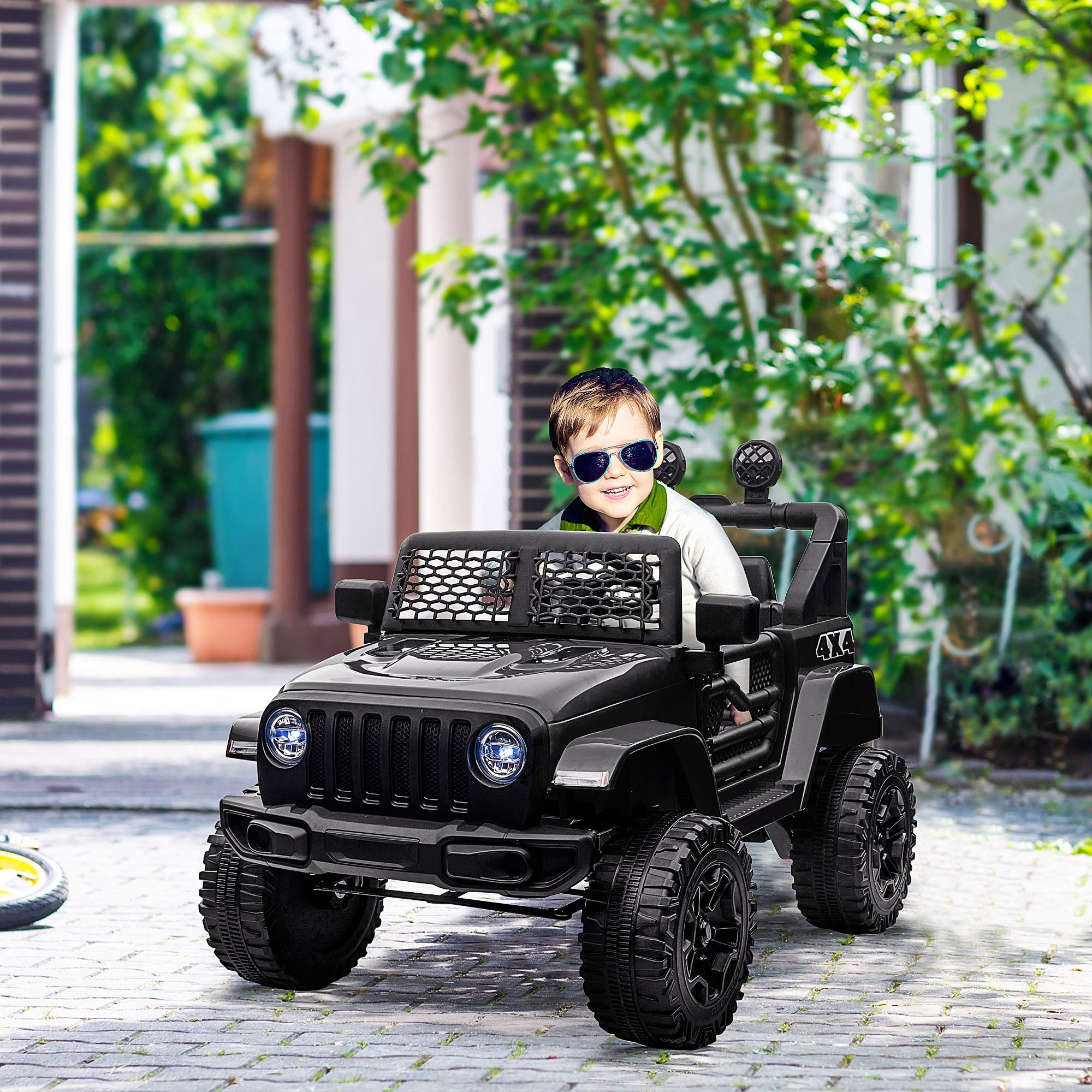 HOMCOM 12V Battery-powered 2 Motors Kids Electric Ride On Car Truck Off-road Toy with Parental Remote Control Horn Lights for 3-6 Years Old Black-0