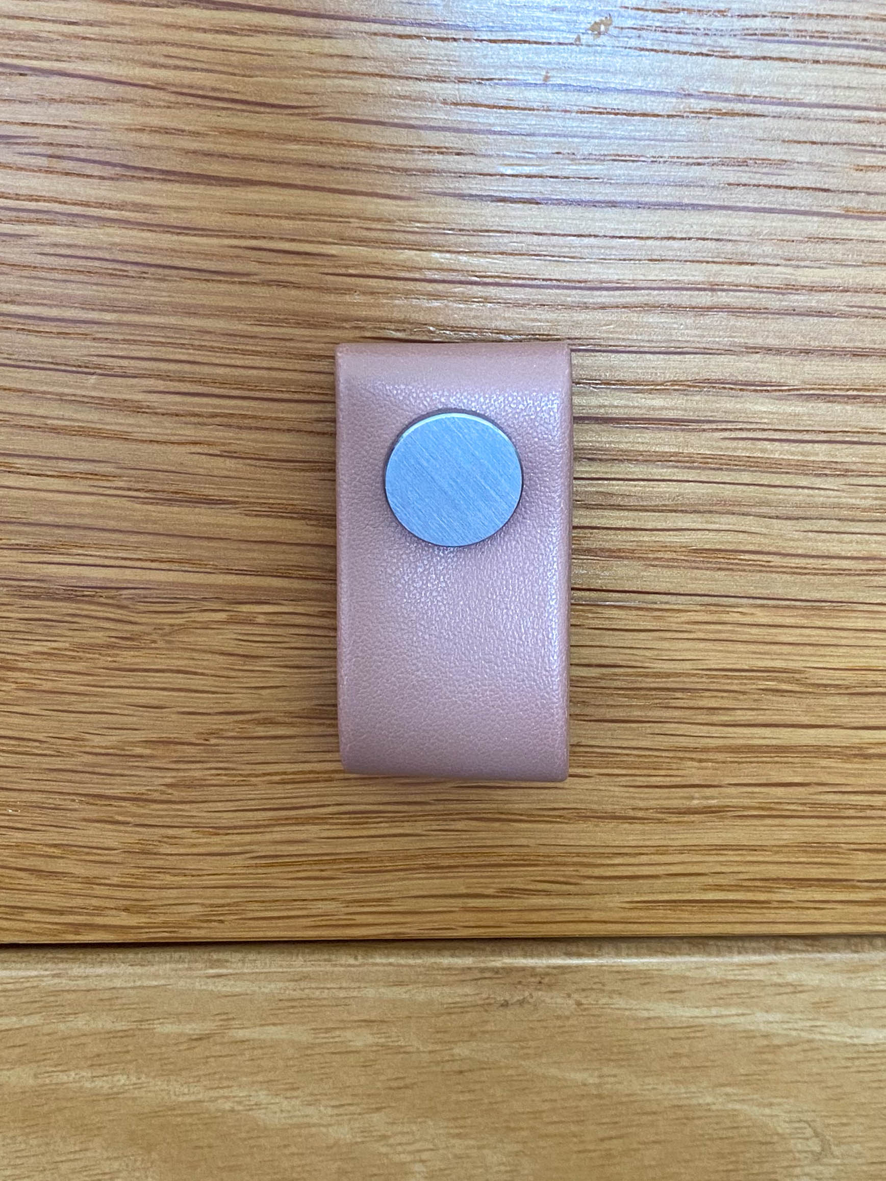 Cupboard door drawer pull, made with apple leather - mezetto