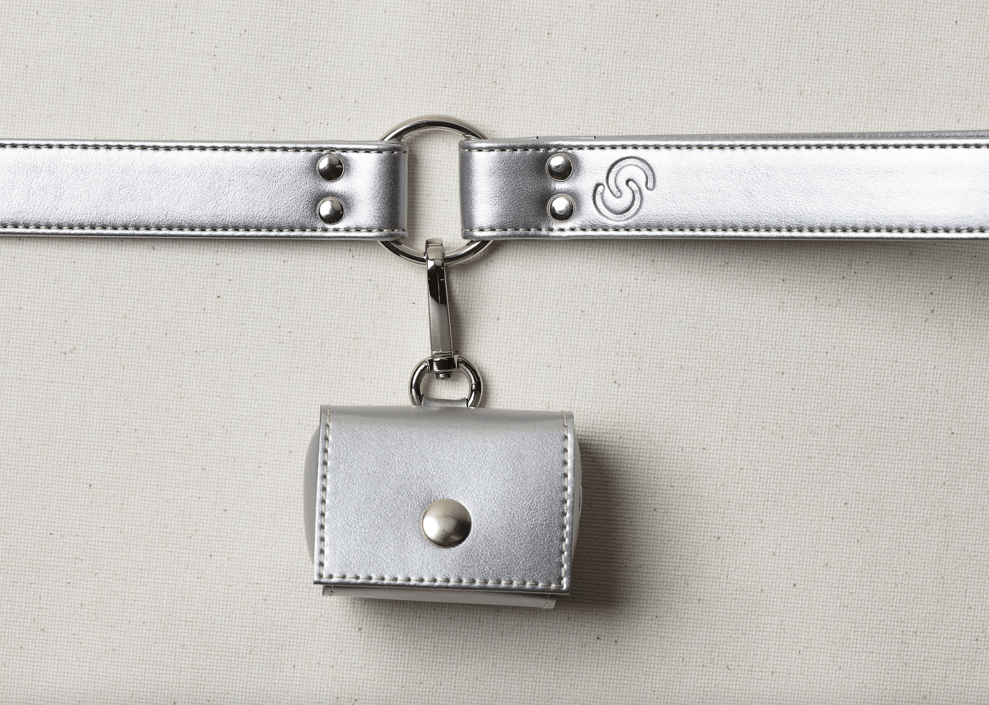 Apple leather poo bag holder - mezetto