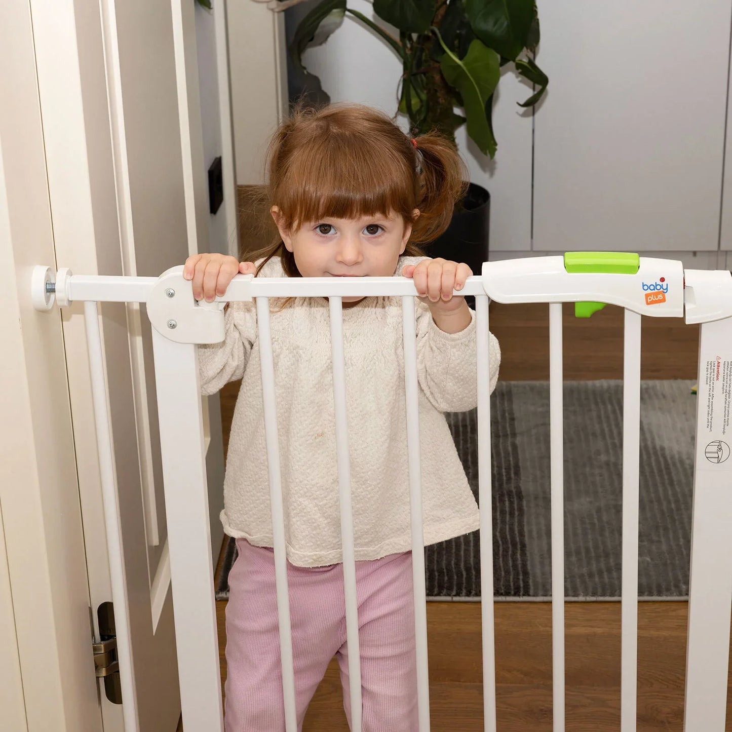 Outlet - baby plus Baby Safety Gate