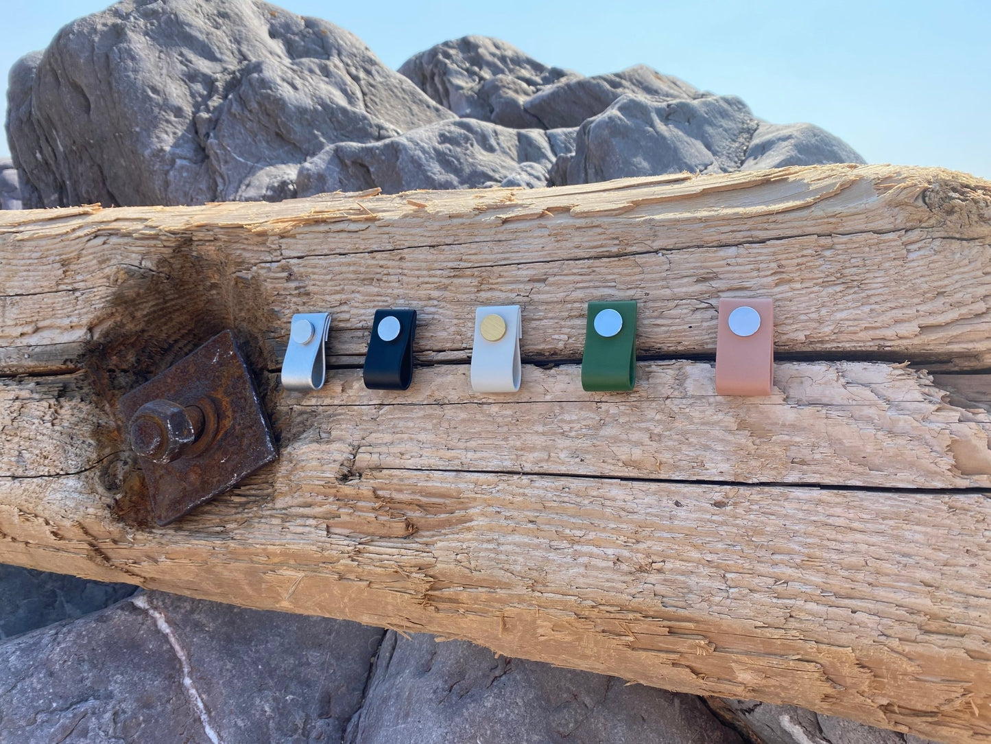 Cupboard door drawer pull, made with apple leather - mezetto