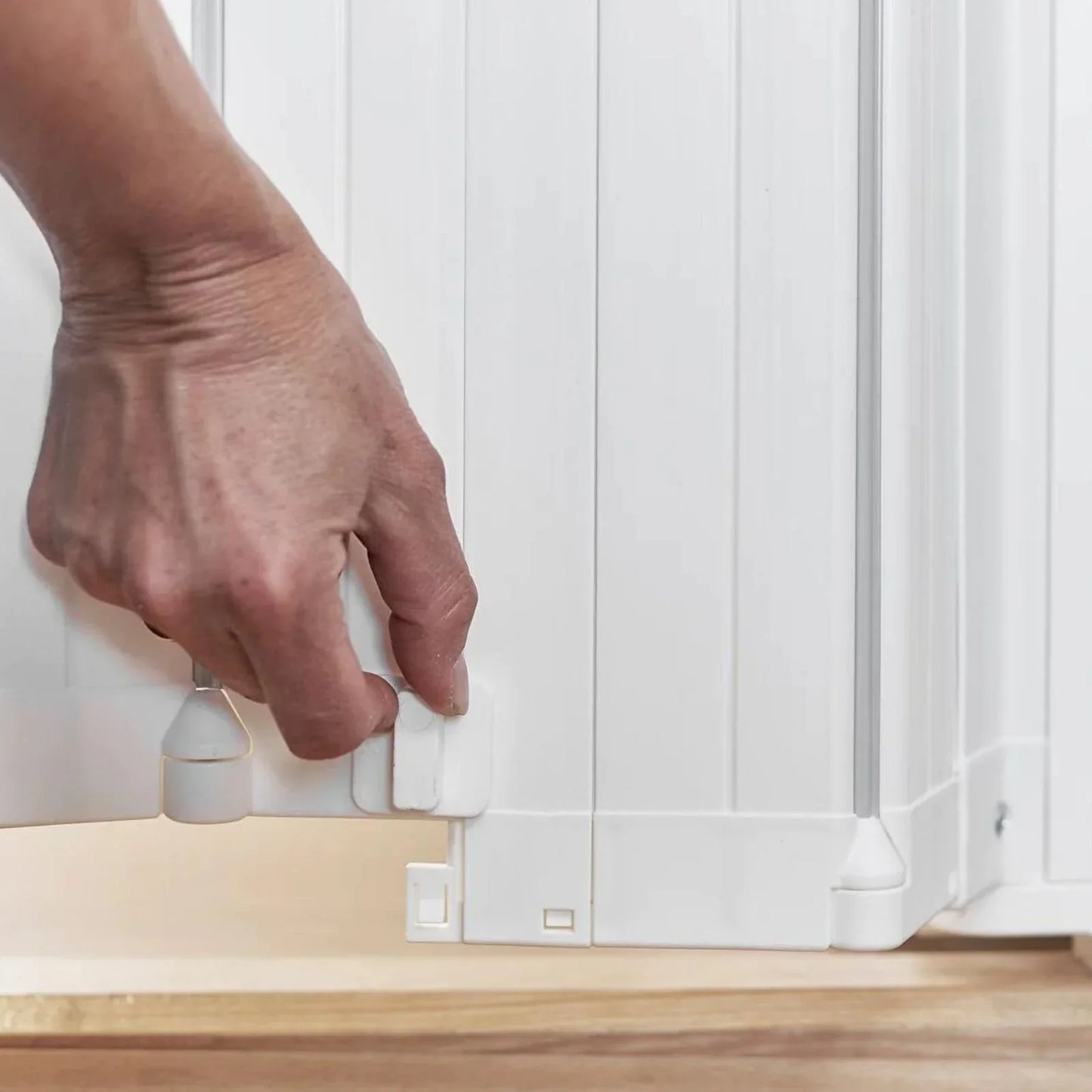 BabyDan Supreme Alma Autofoldable Safety Guard