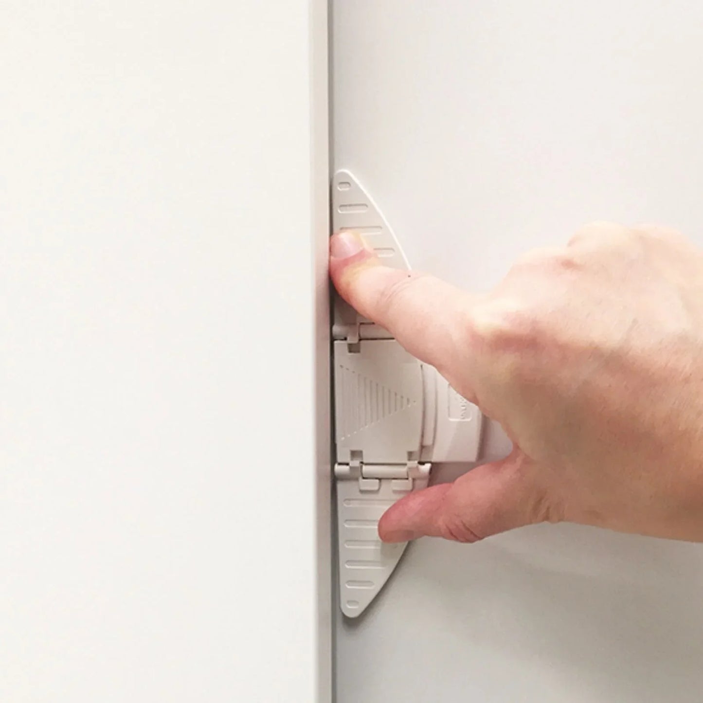 BabyDan Sliding Door Lock White