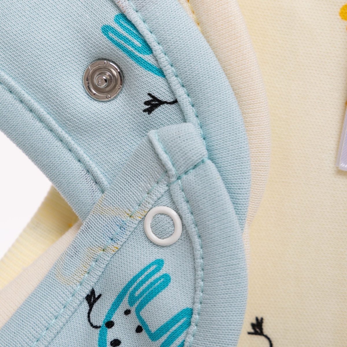 baby me Animals Baby Bib Pack of 3 - mezetto