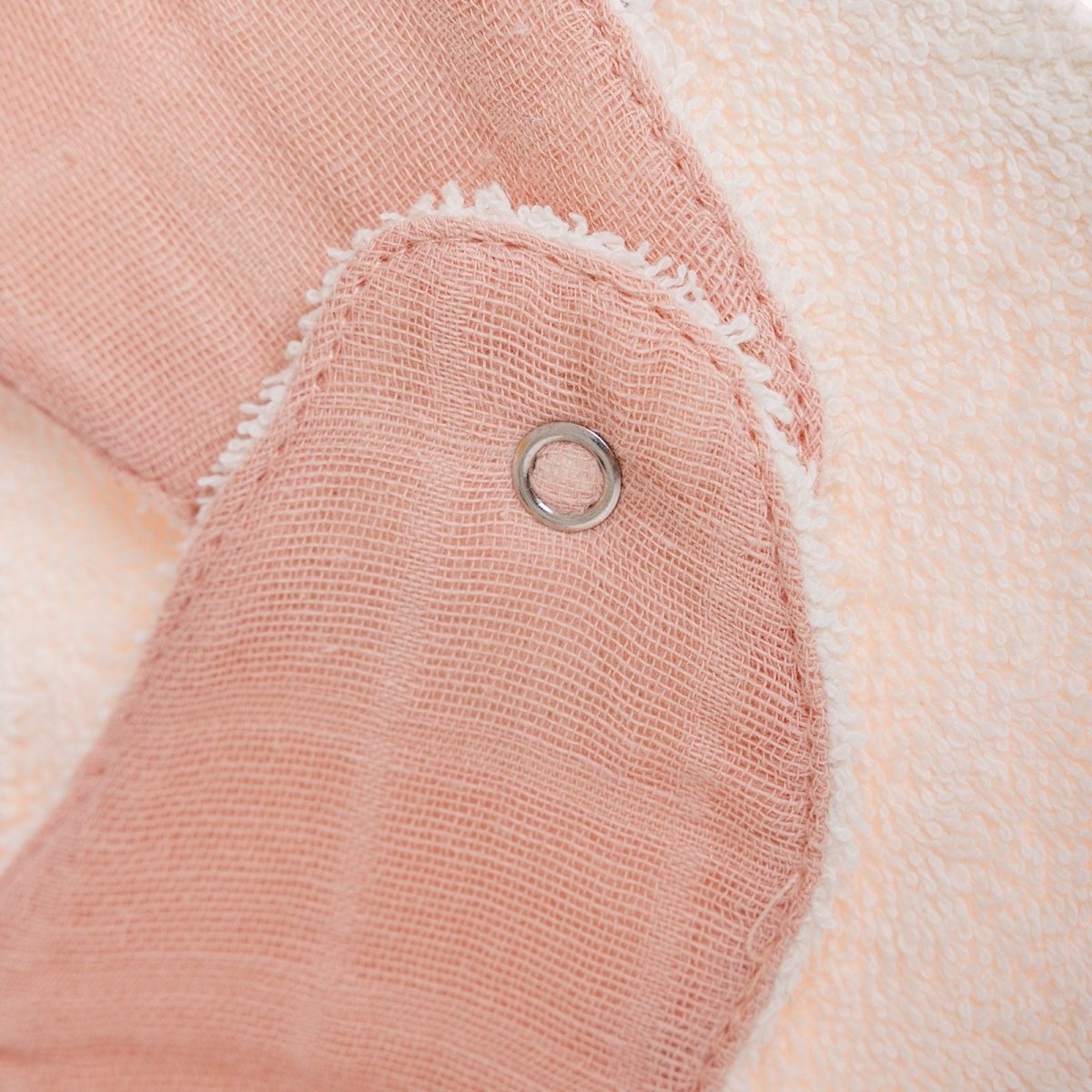 baby me Muslin Dribble Bib Blush - mezetto