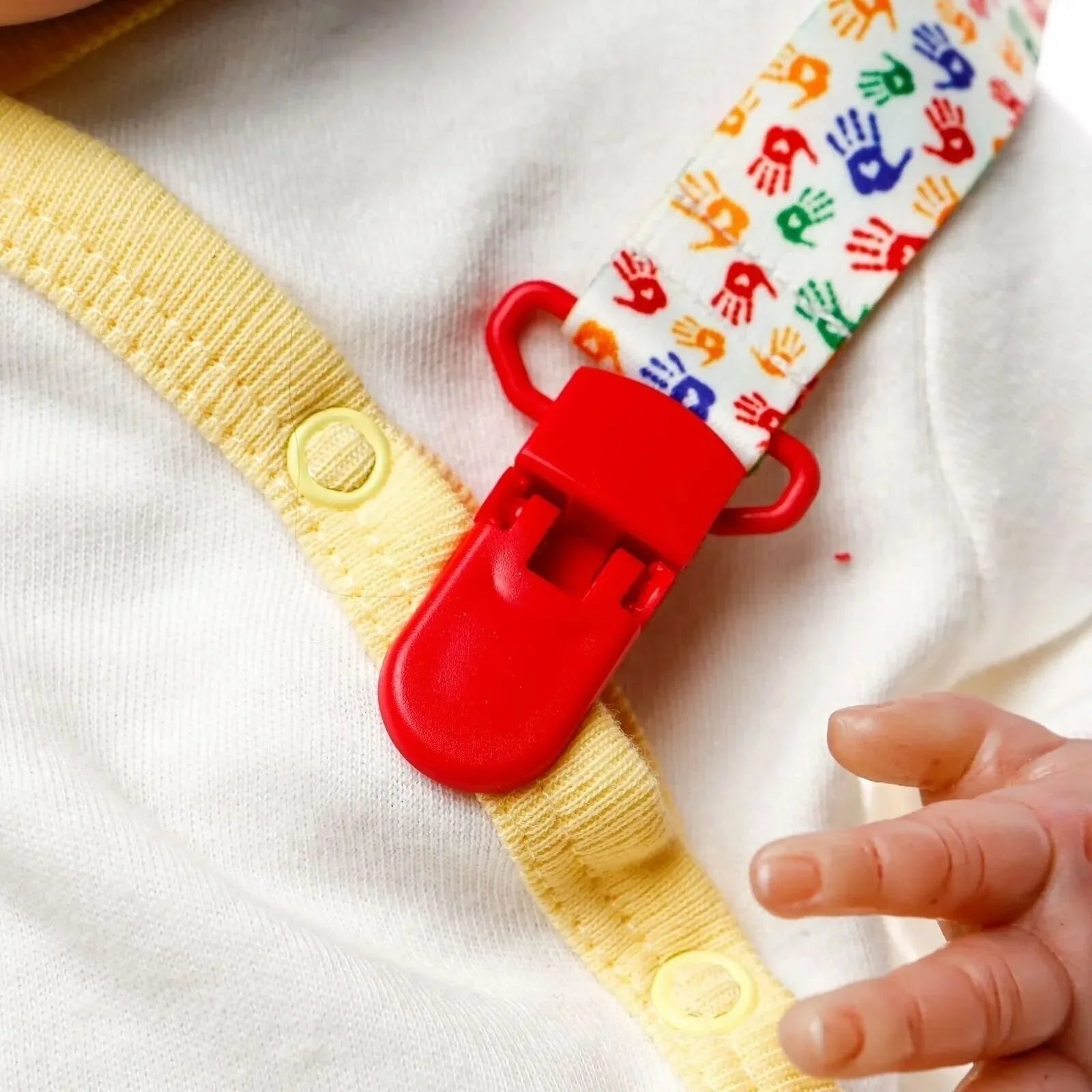 baby plus Baby Pacifier & Soother Clip - mezetto