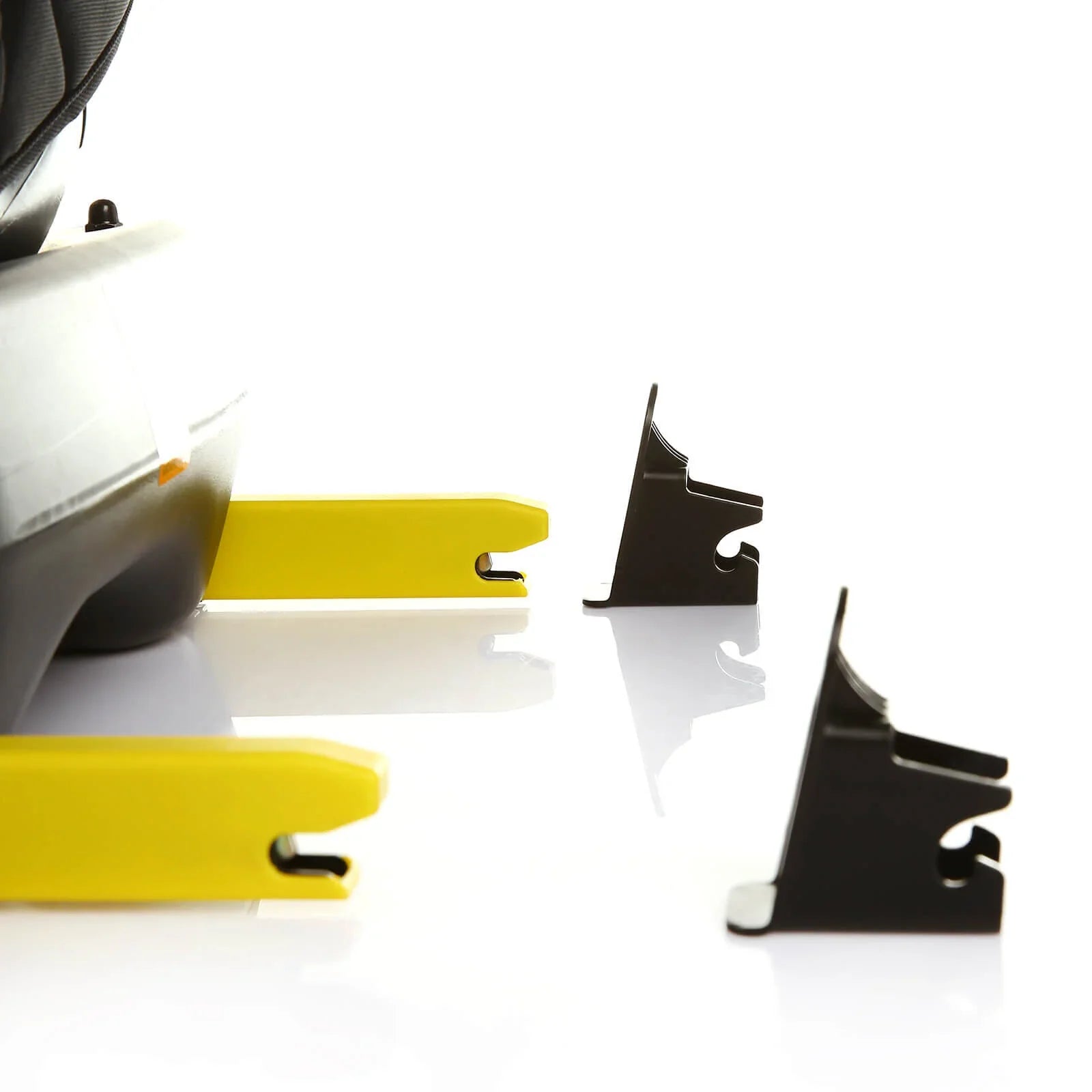 baby plus Orbitfix Group 0/1 Baby Car Seat - Black Red - mezetto