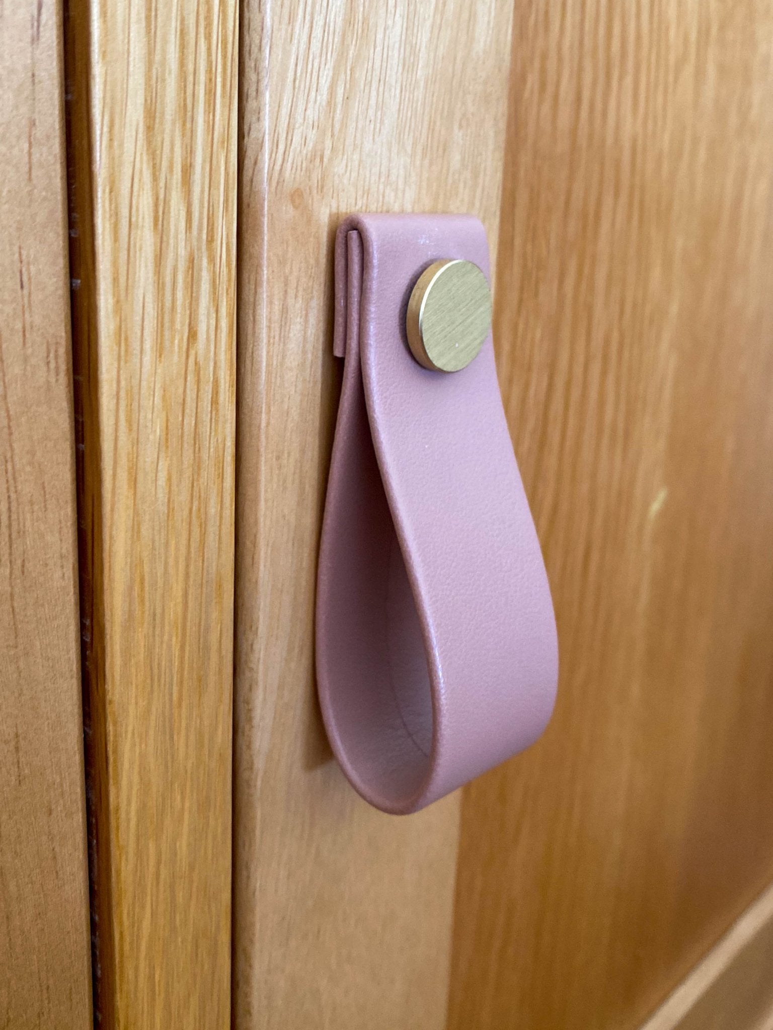Cupboard door drawer pull, made with apple leather - mezetto