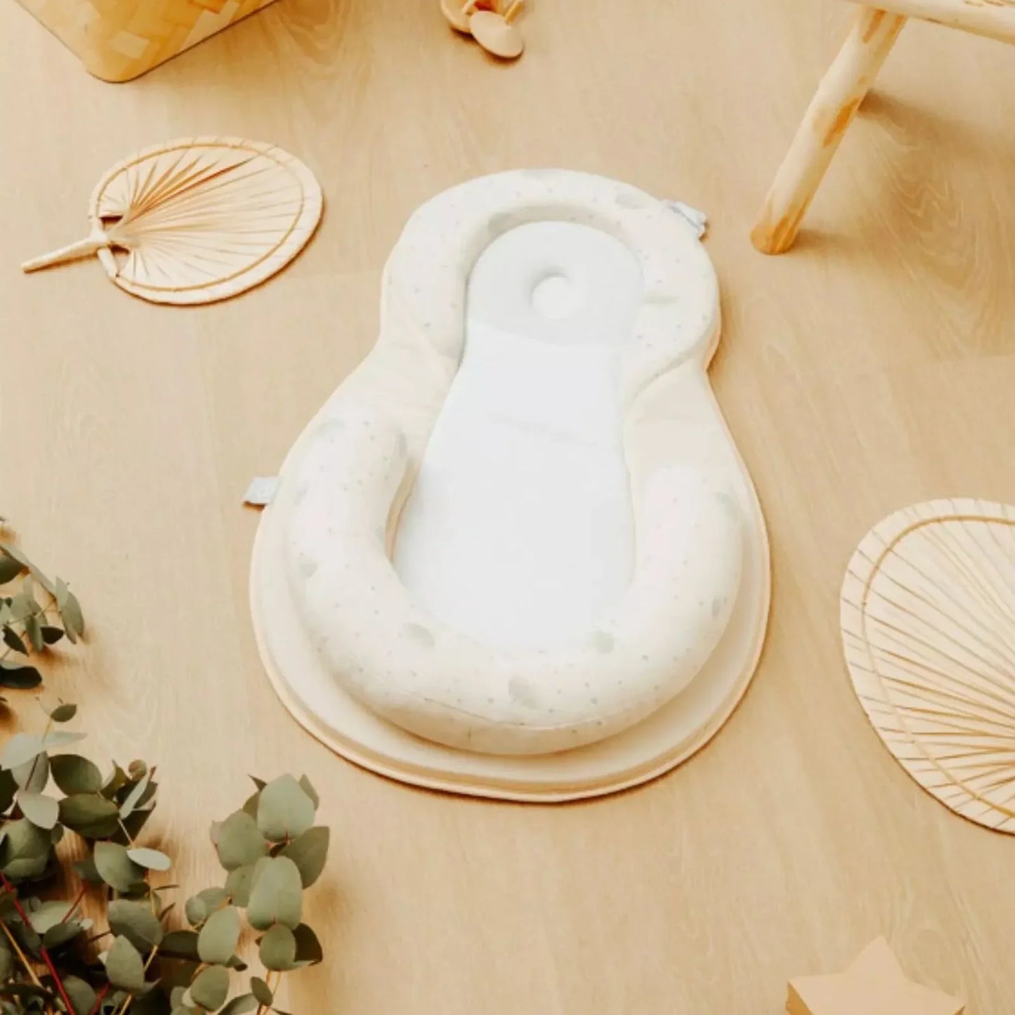 Babymoov Cosydream Fresh Newborn Lounger - White