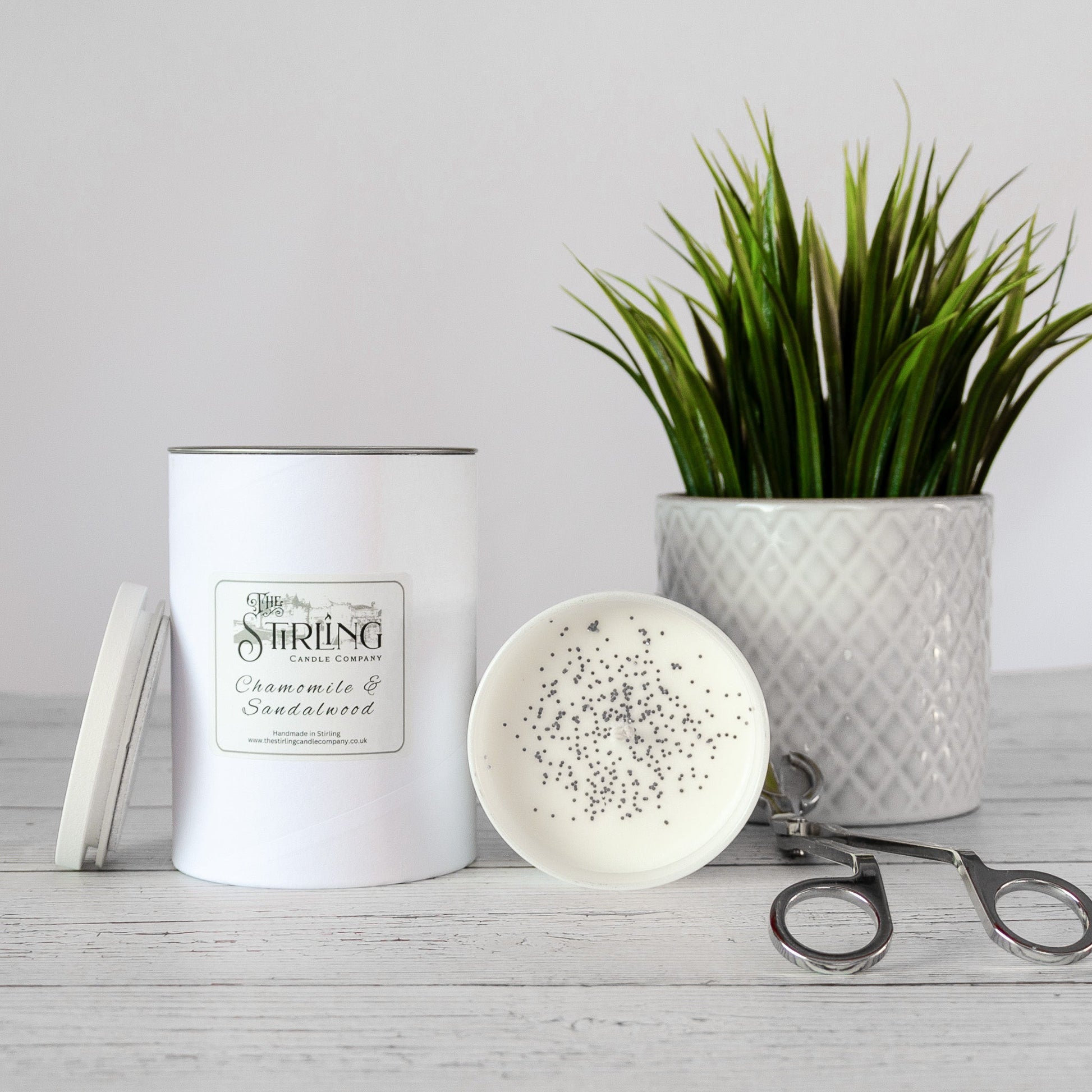 Chamomile & Sandalwood - Large Candle - mezetto Shopify Collective The Stirling Candle Company